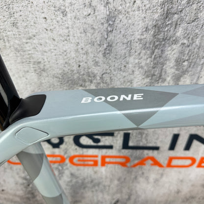 Mint! 2025 Trek Boone 56cm 600 OCLV Carbon Disc Frameset 700c Plasma Grey Pearl