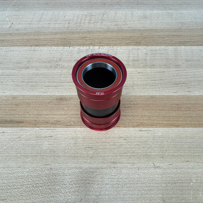 Low Mile! Ceramicspeed PF30 for 30mm Spindle Red Bike Bottom Bracket 94g