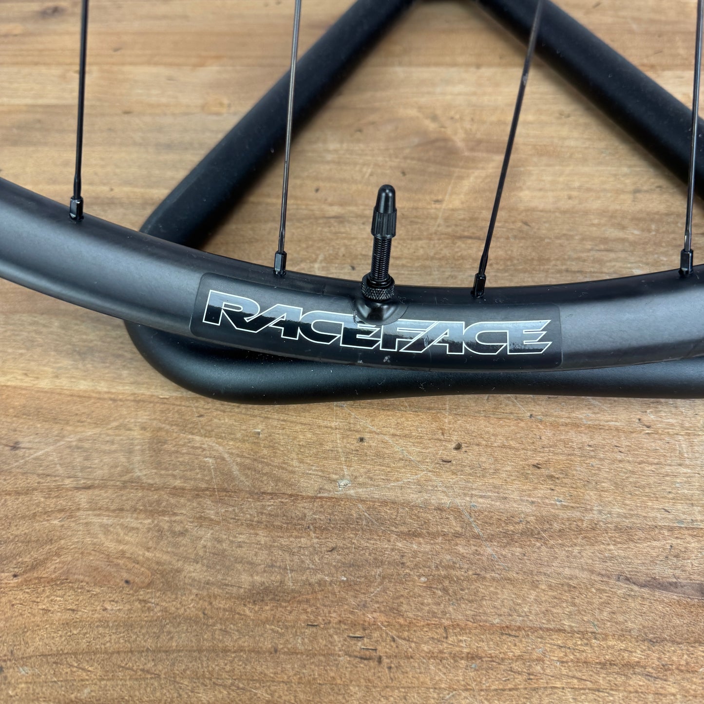 Race Face Next SL Carbon Tubeless Boost MTB Disc Wheelset 29" Vault Hubs 1575g