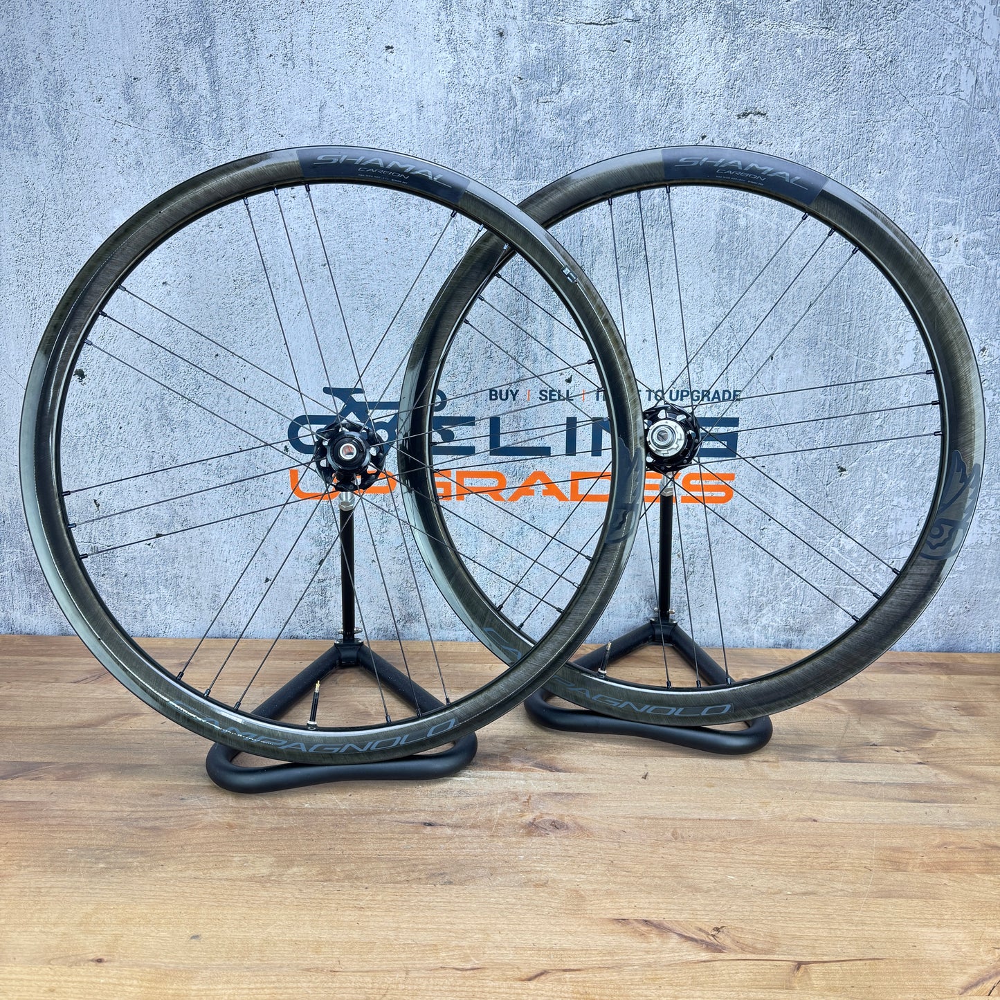 Mint! Campagnolo Shamal Carbon Tubeless 2-Way Fit Disc Wheelset 700c 1625g