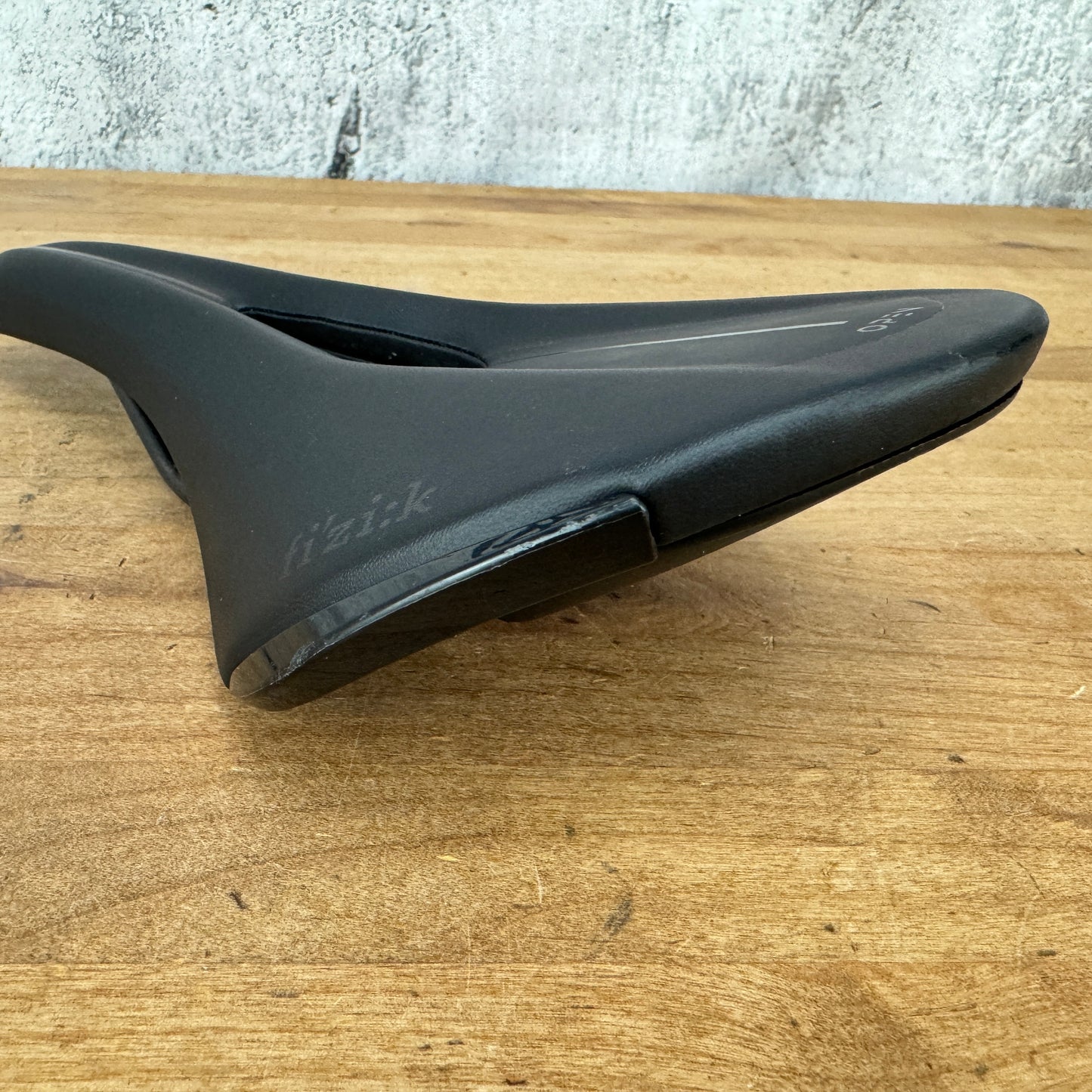 Fizik Aliante R3 Open Regular 7x7mm Kium Rails 140mm Bike Saddle 237g