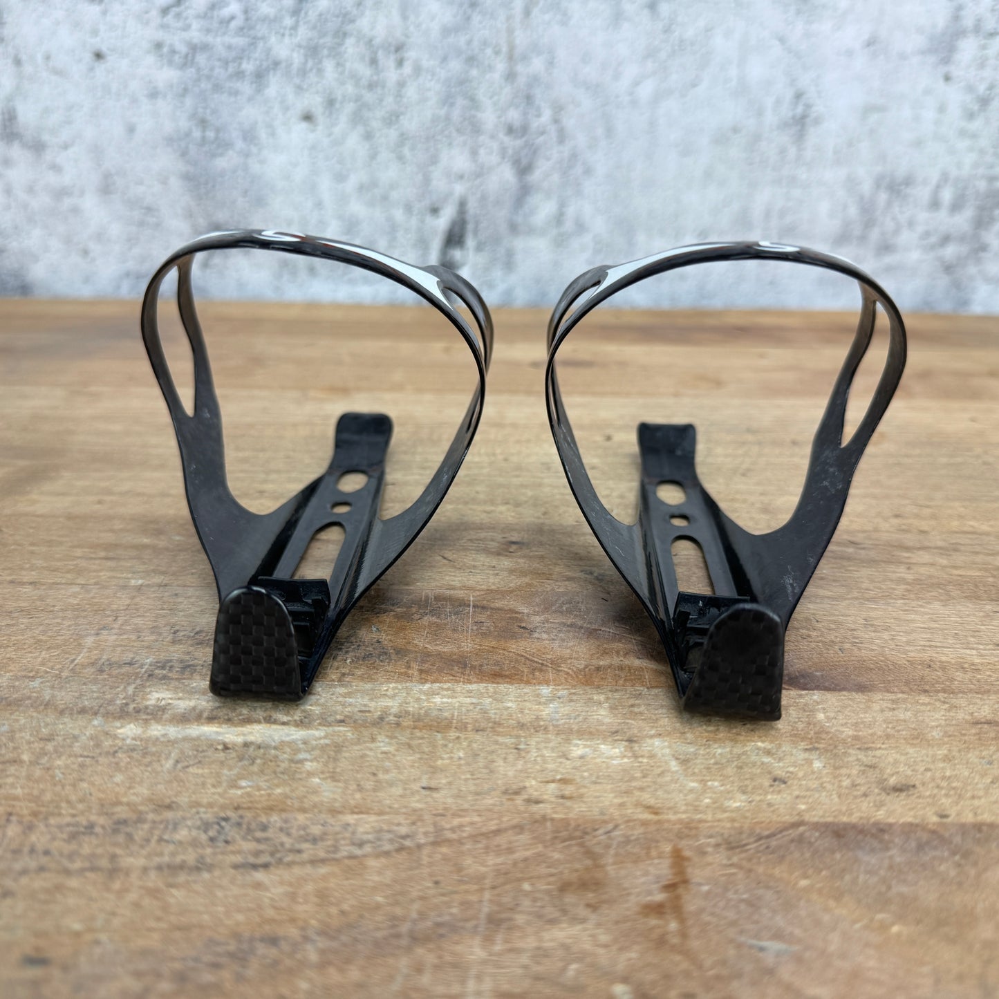 Pair Cannondale EVO Carbon Bike Water Bottle Cages 37g
