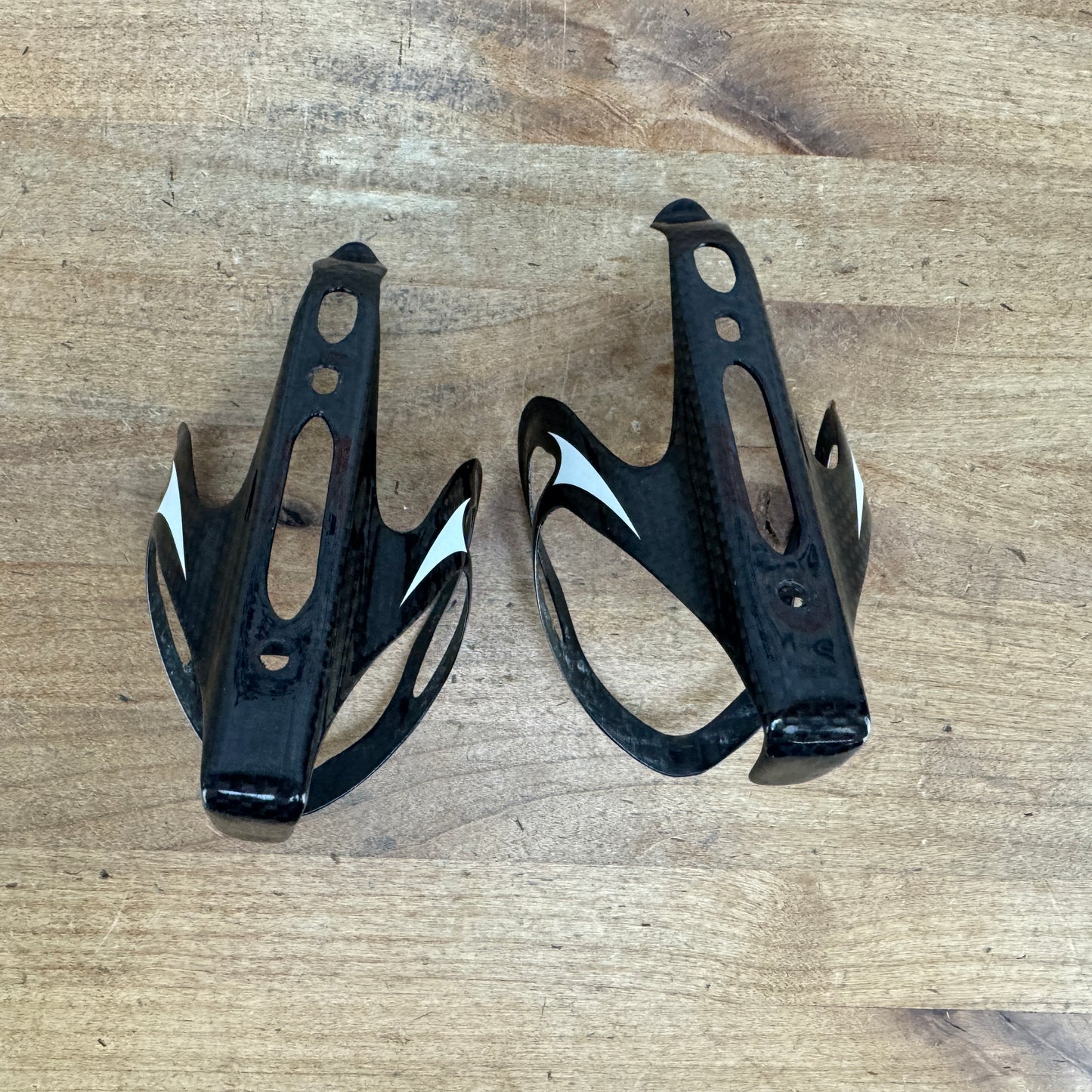 Pair Cannondale EVO Carbon Bike Water Bottle Cages 37g