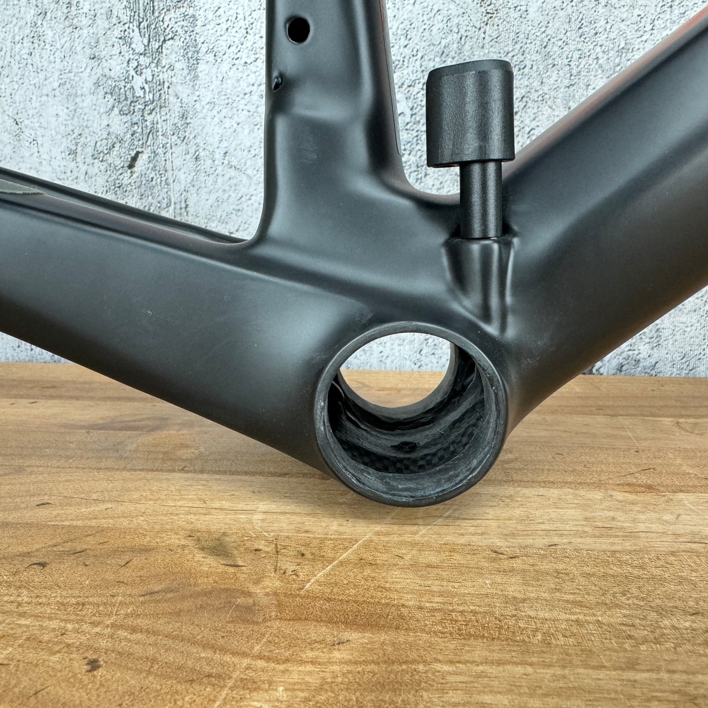 New! 2023 BMC Roadmachine 01 MOD P2P 61cm Carbon Disc Frameset CKP ICS Cockpit