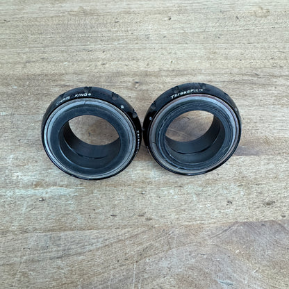 Low Mile! Chris King Threadfit 30 English Thread Gloss Black DUB Bottom Bracket