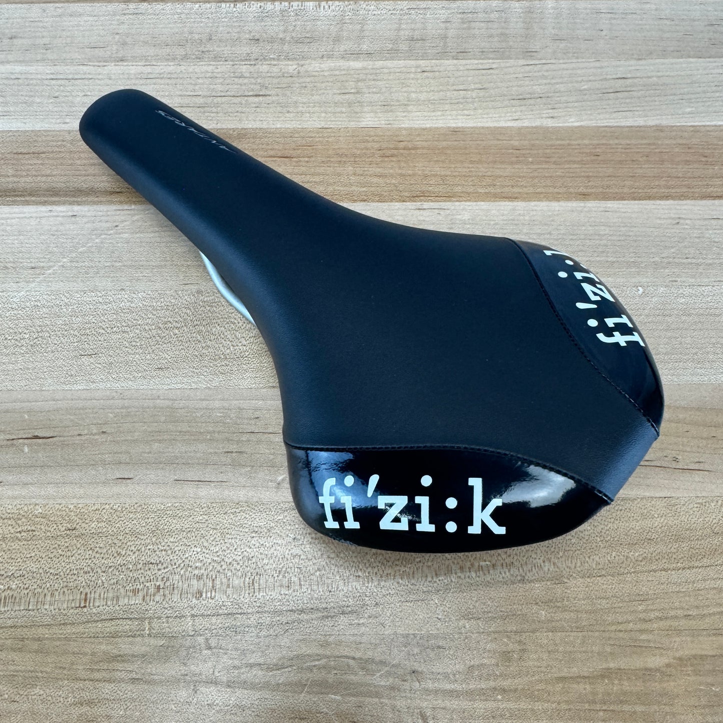 Fizik Antares 7x7mm Alloy Rails 140mm Bike Saddle 212g