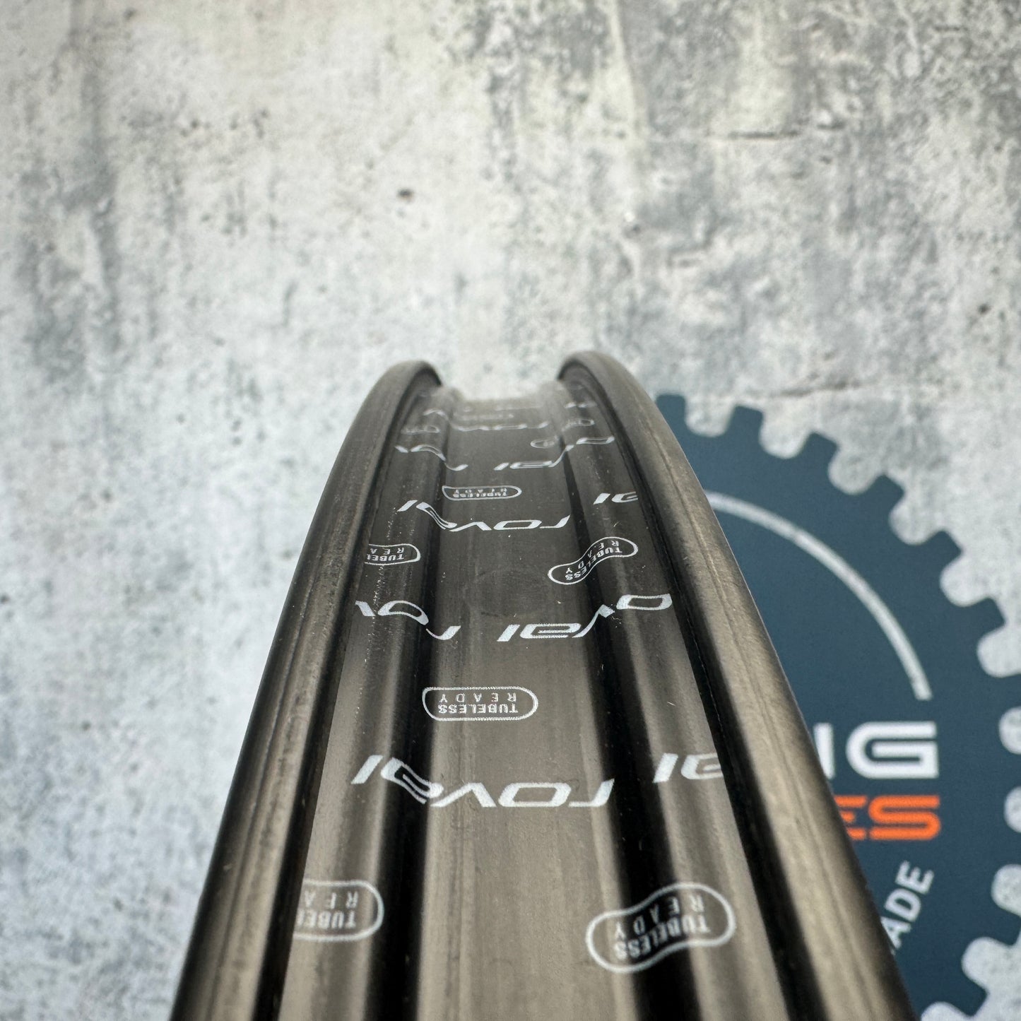 New Takeoff! Roval Terra Aero CL Carbon Tubeless Disc Wheelset 700c 1613g