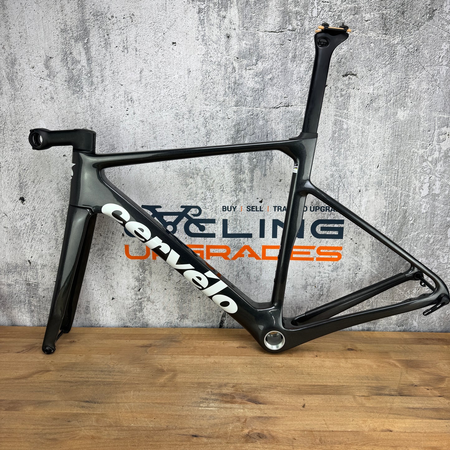 Low Mile! 2022 Cervelo Soloist 54cm Carbon Disc Frameset 700c Black Embers 1982g