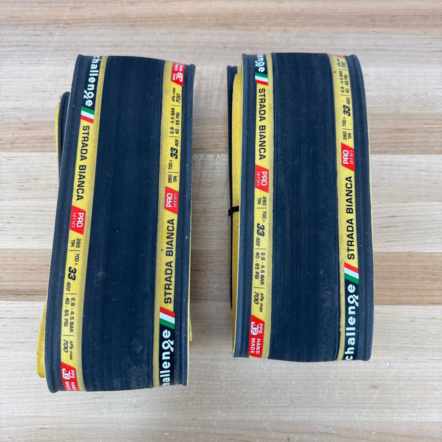 Pair Challenge Strada Bianca 700c x 33mm Road Bike Clincher Tires