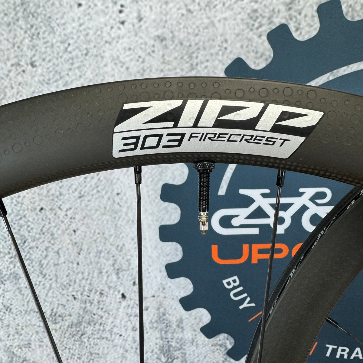 Mint! Zipp 303 Firecrest ZR1 DB Carbon Tubeless Hookless Disc Wheelset 700c 1416g — photo 7 of 8