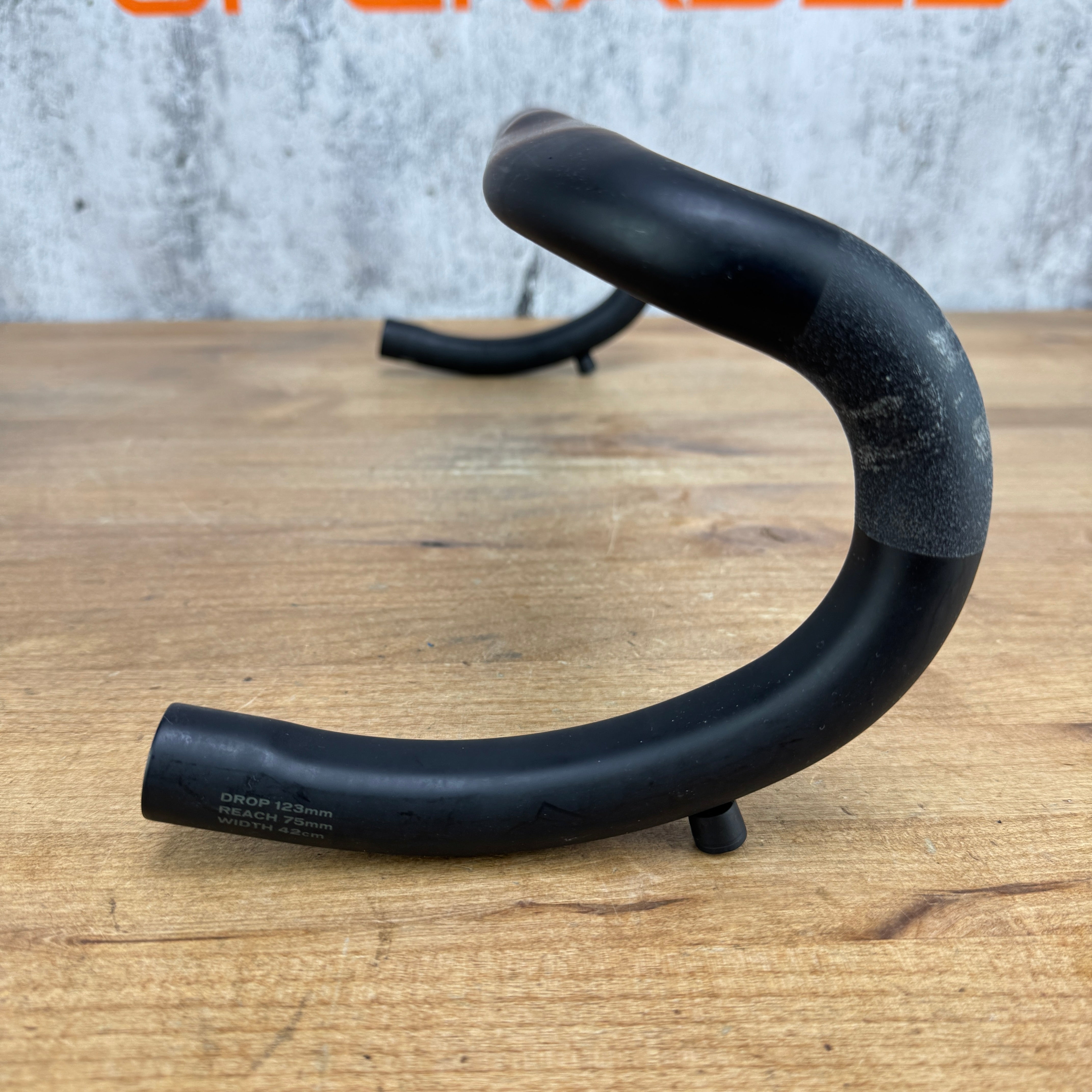 パーツ S-WORKS carbon shallow road bar 400mm パーツ S-WORKS carbon shallow road bar 400mm S-Works Shallow Bend