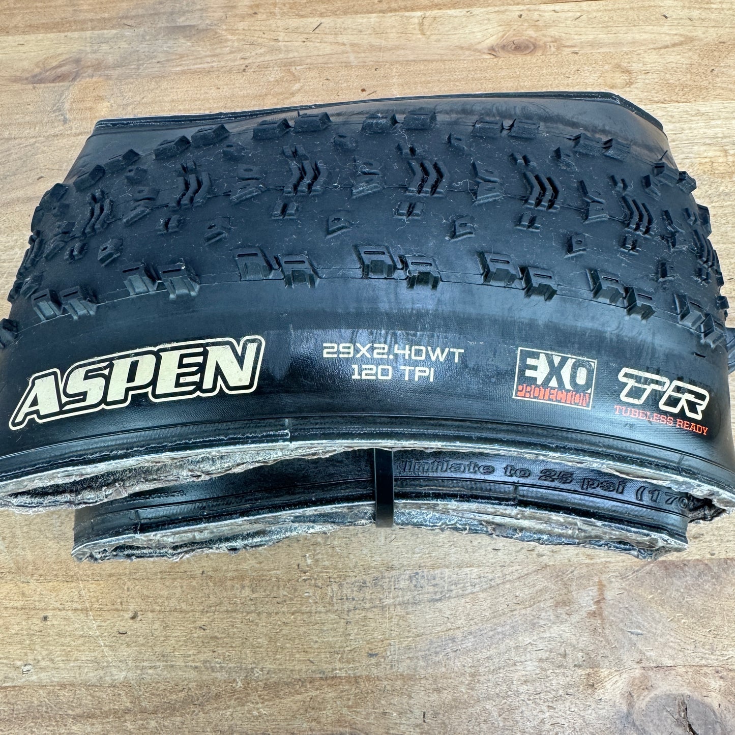 Low Mile! Maxxis Aspen 29" x 2.4" Single Tubeless Mountain Bike Tire 821g