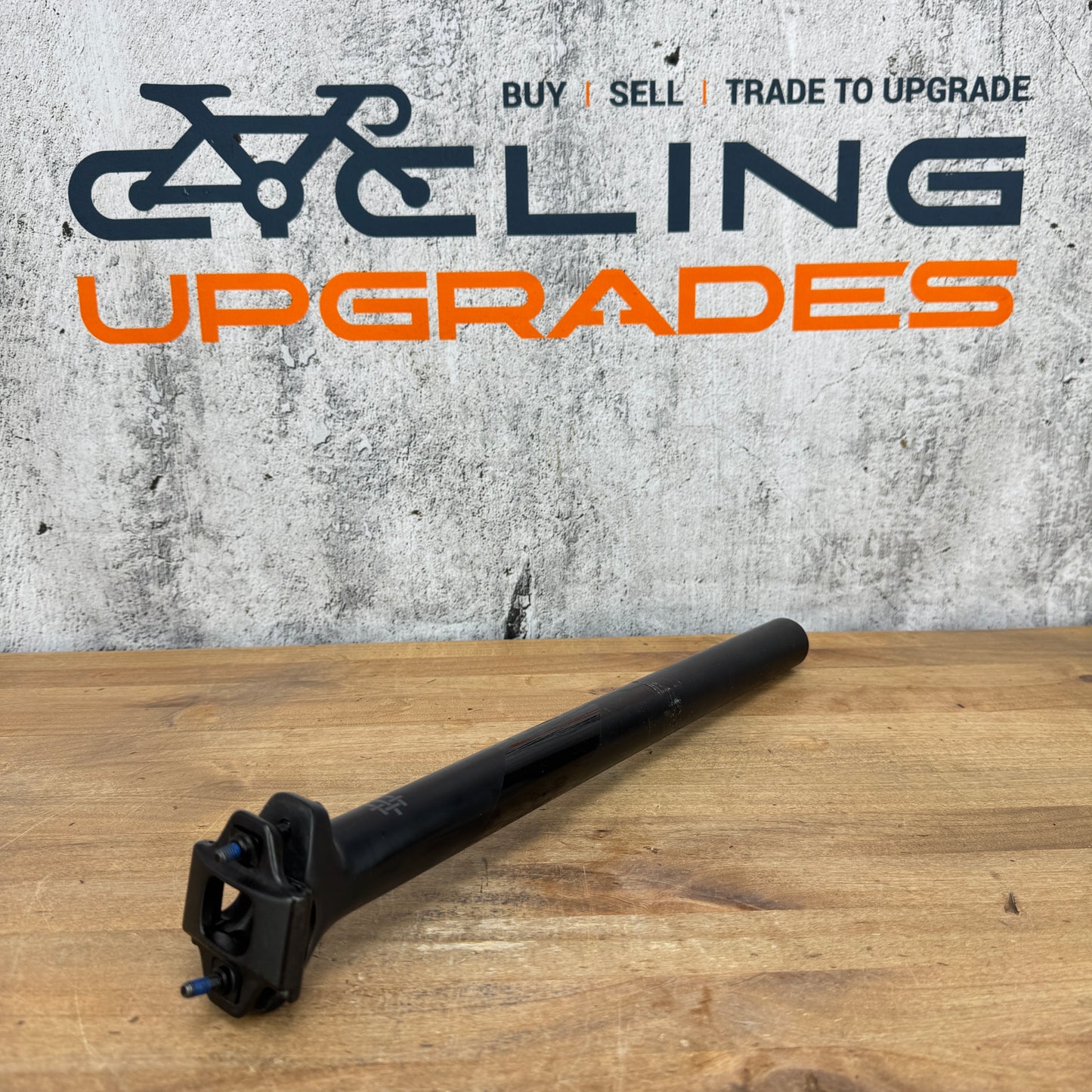 Low Mile!  Black Inc  400mm x 31.6mm Zero Setback Carbon Bike Seatpost 206g