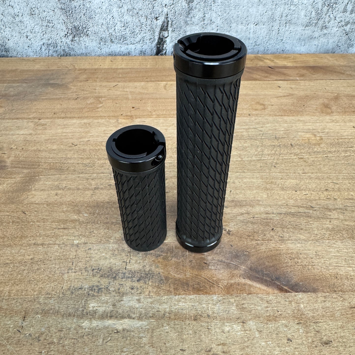 New! SRAM Grips Compatable With Twist Lockout Bike Grips 97g