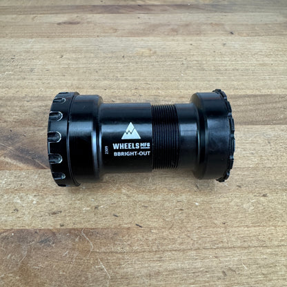 Wheels Manufacturing Pressfit BBRIGHT-OUT Bottom Bracket for Shimano 24mm 140g