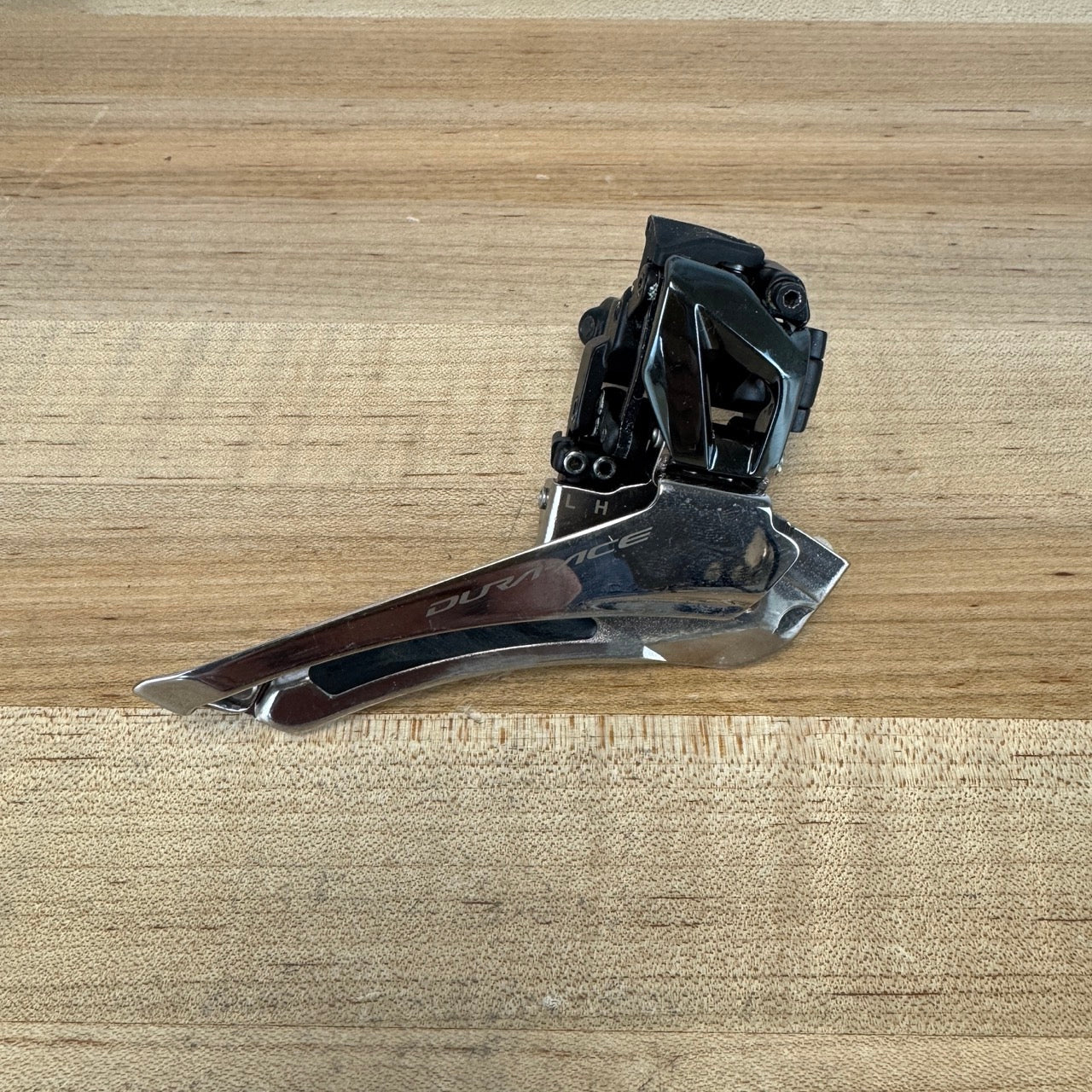 Shimano Dura-Ace FD-9000 11-Speed Mechanical 31.8mm Clamp-On Front Derailleur
