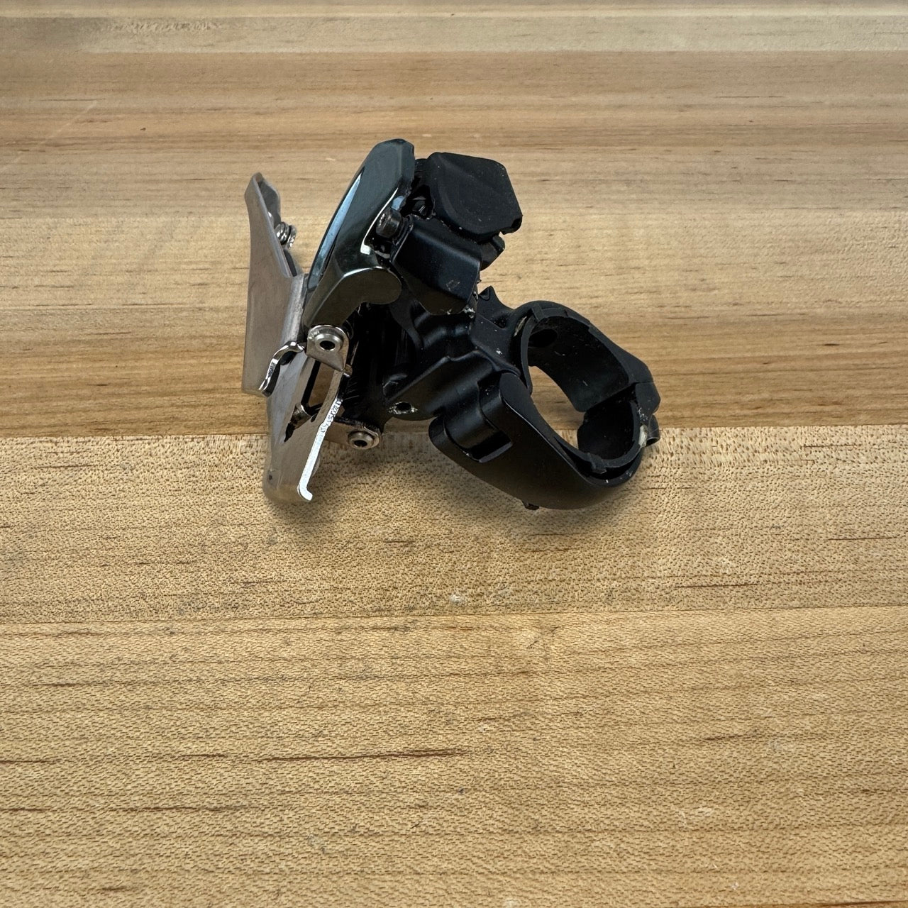 Shimano Dura-Ace FD-9000 11-Speed Mechanical 31.8mm Clamp-On Front Derailleur