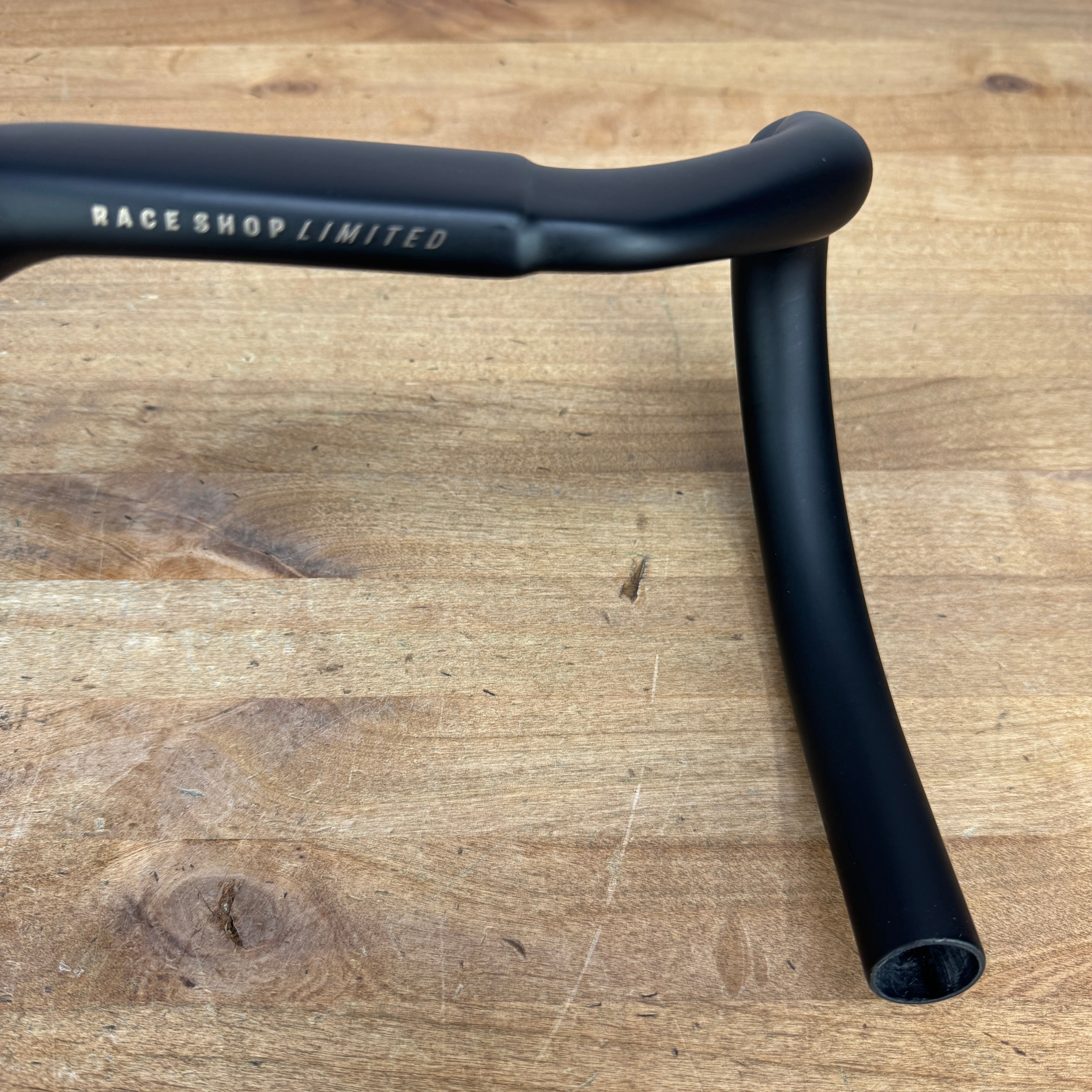 Low Mile! Bontrager RSL 39/42cm 31.8mm Carbon Bike Drop Handlebar