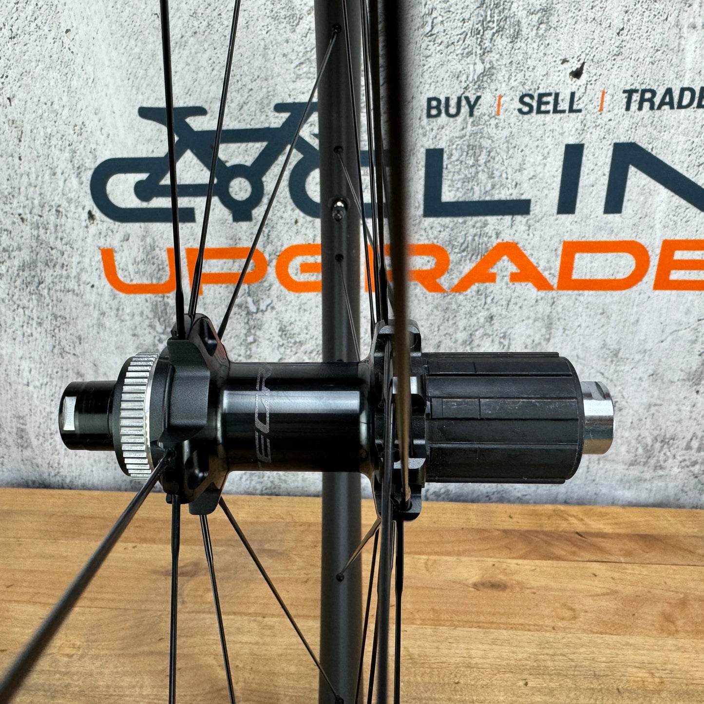 New! Shimano Ultegra C60 WH-R8170 Carbon Tubeless Disc Wheelset 700c 1670g