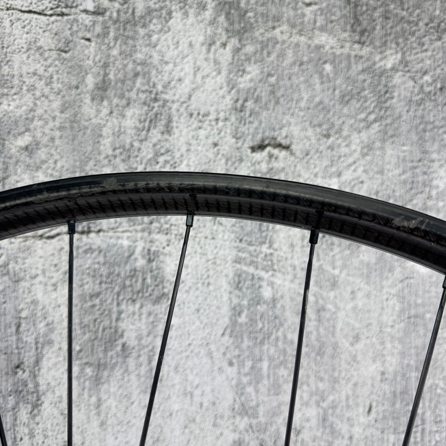 Low Mile! Zipp 3Zero Moto Carbon Tubeless Hookless Disc Wheelset 700c 2016g