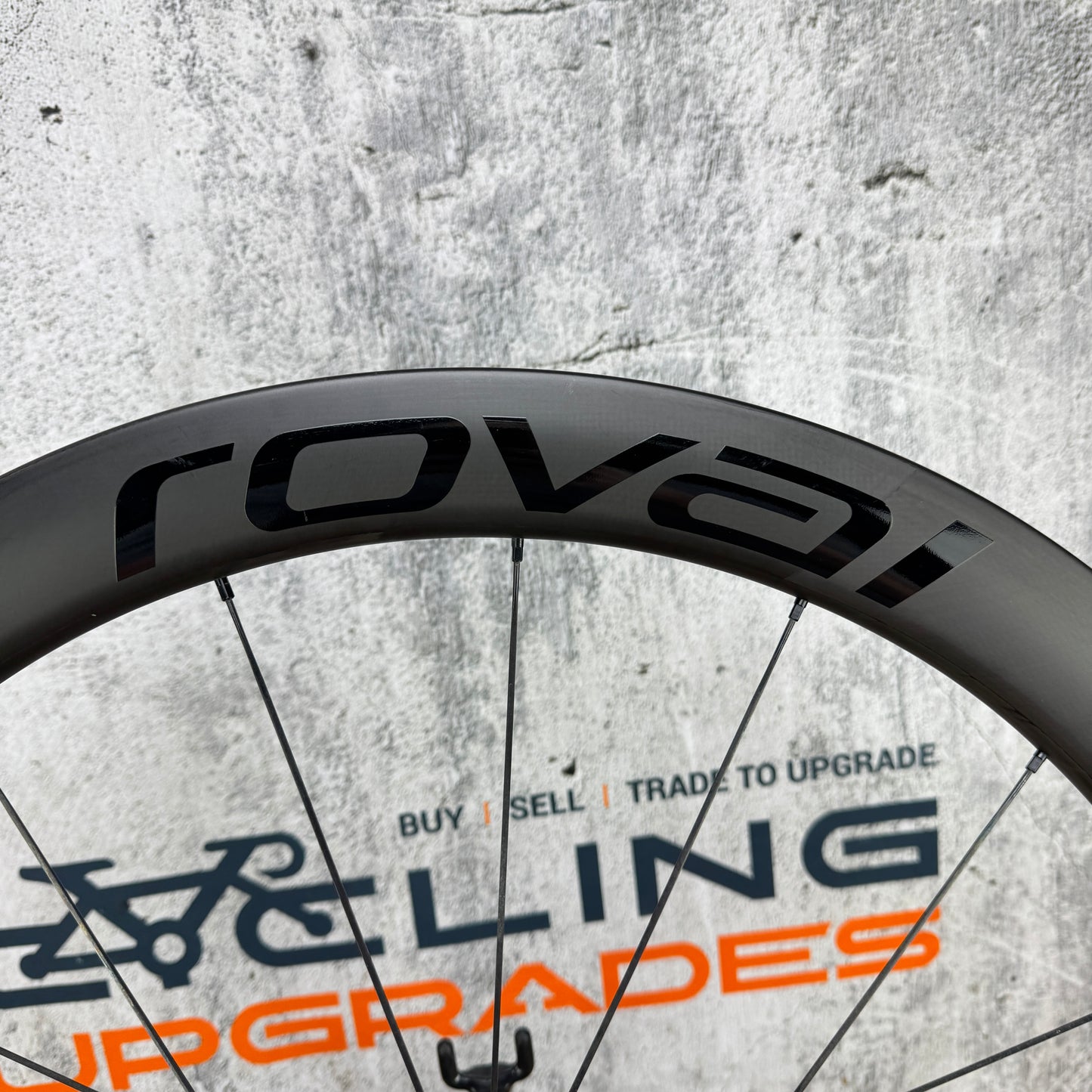 Roval Rapide CLX Carbon Clincher Disc Brake Front Wheel 700c 666g