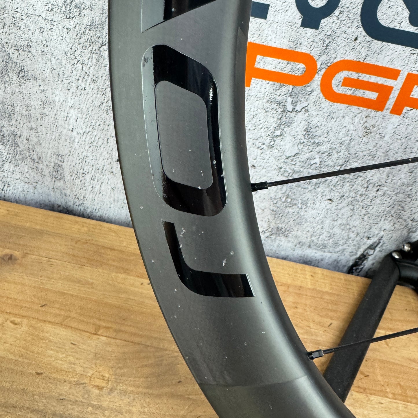 Roval Rapide CLX Carbon Clincher Disc Brake Front Wheel 700c 666g