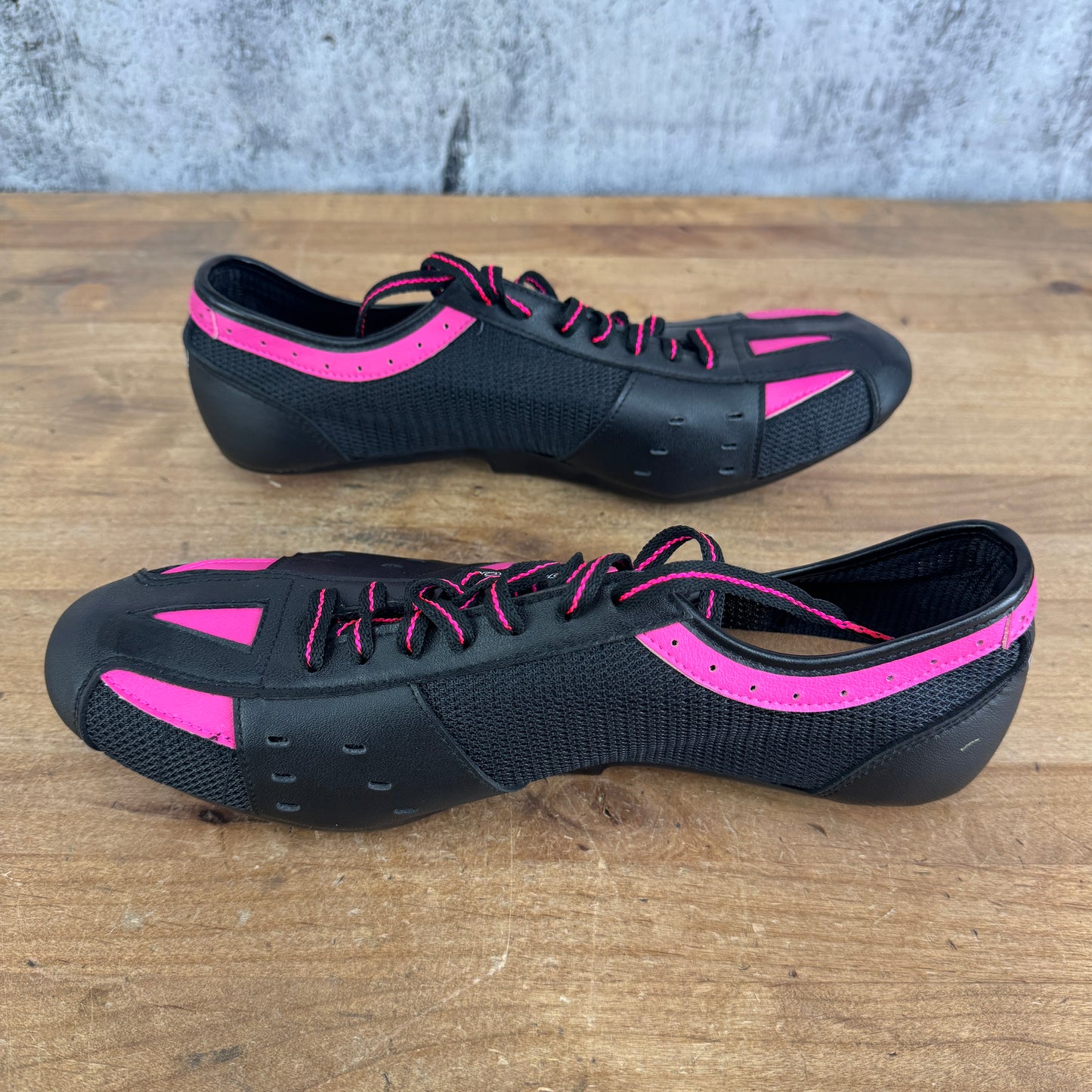 New! Adidas Giro 2 EU Size 43 Black/Pink Indoor Bike Cycling Shoes