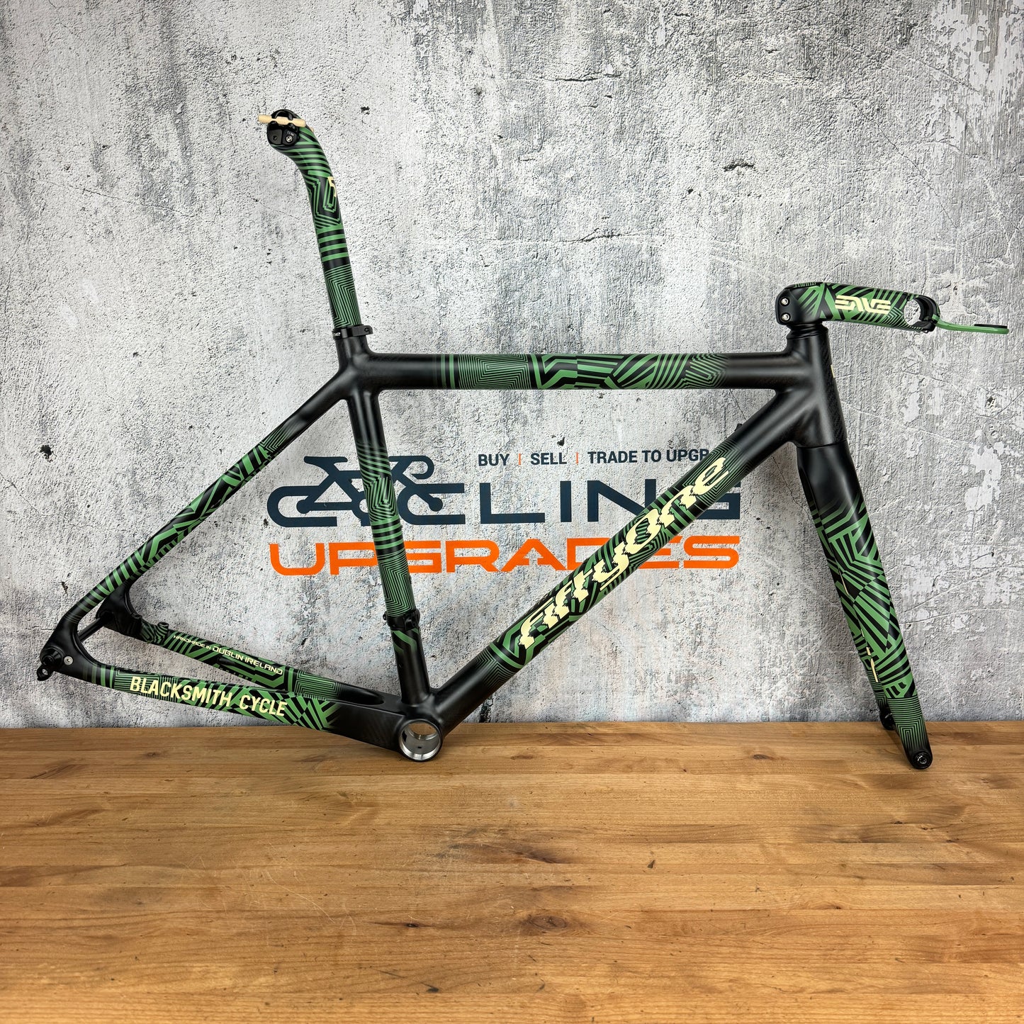 Mint! Fifty One Road 52.5cm Carbon Disc Frameset 700c + Enve Stem & Seatpost 1987g