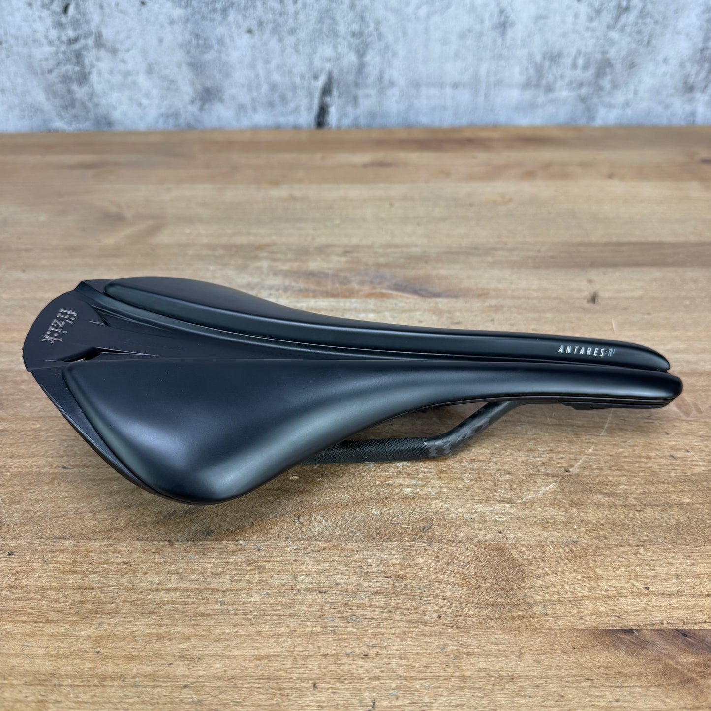Low Mile! Fizik Antares R1 VS Evo Regular 139mm 7x10mm Carbon Rails Saddle 173g