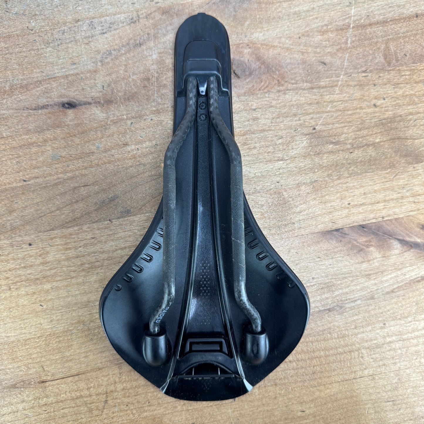 Low Mile! Fizik Antares R1 VS Evo Regular 139mm 7x10mm Carbon Rails Saddle 173g