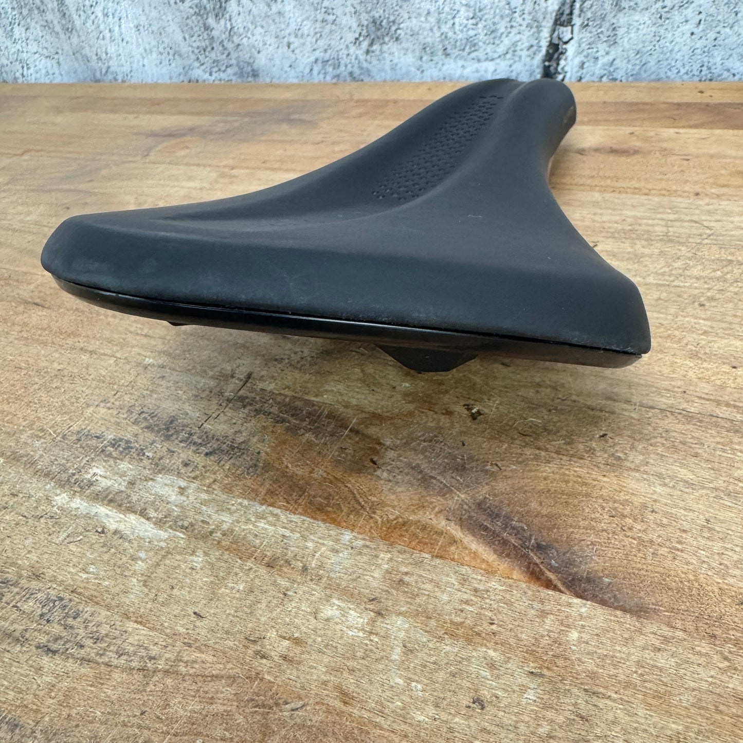 Fizik Aliante R5 150mm 7x7mm Steel Rails Bike Saddle 288g