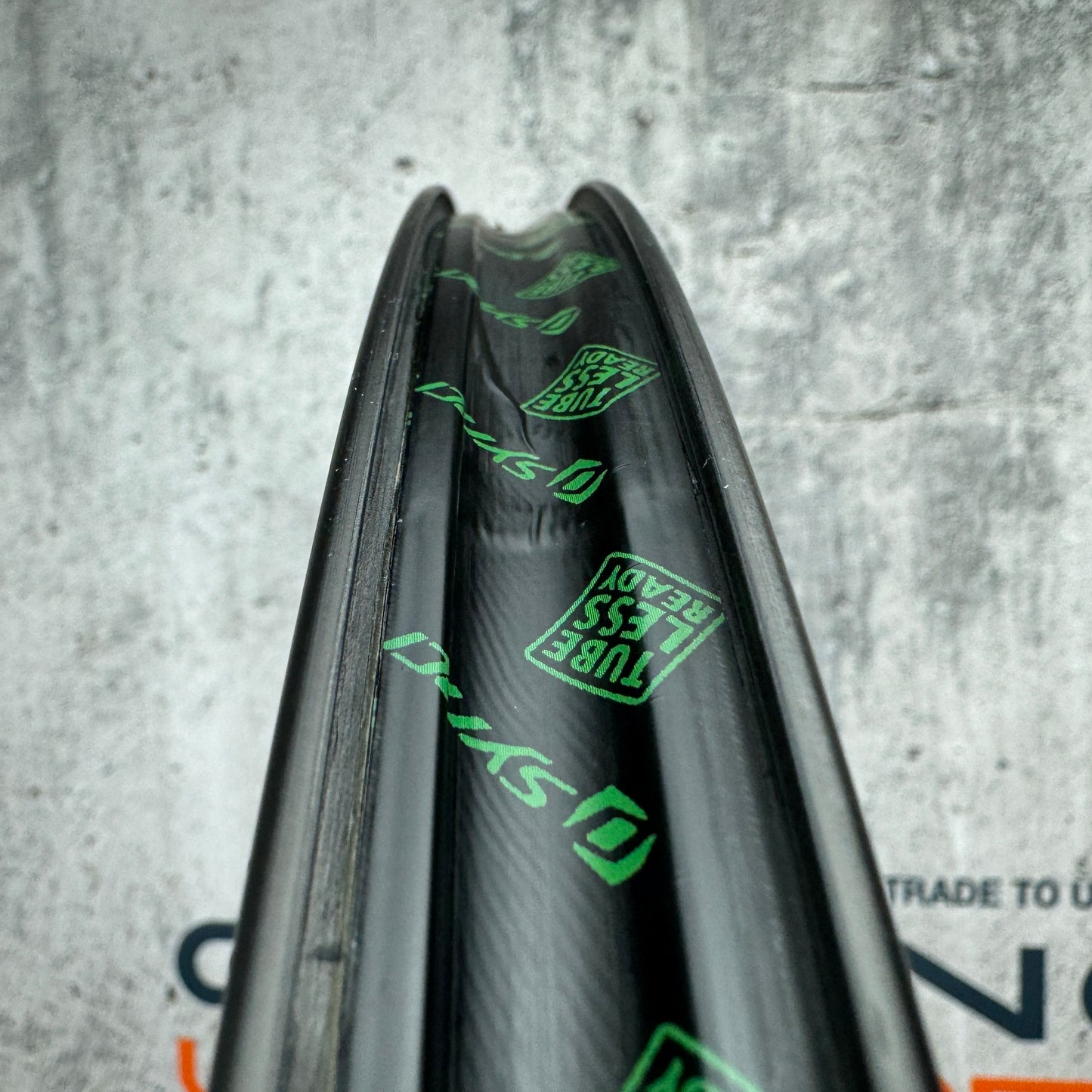 Low Mile! Syncros Capital 1.0 50mm Carbon Tubeless Disc Wheelset 700c 1680g