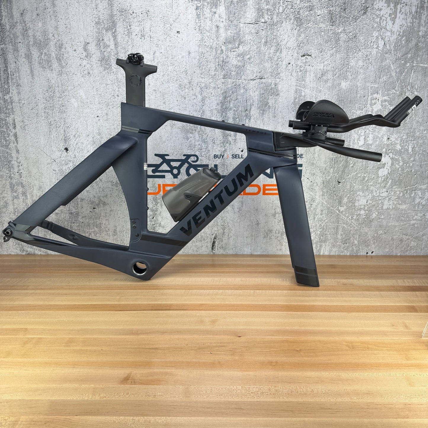 New! 2025 Ventum Tempus Small Carbon TT/Triathlon Disc Frameset 700c