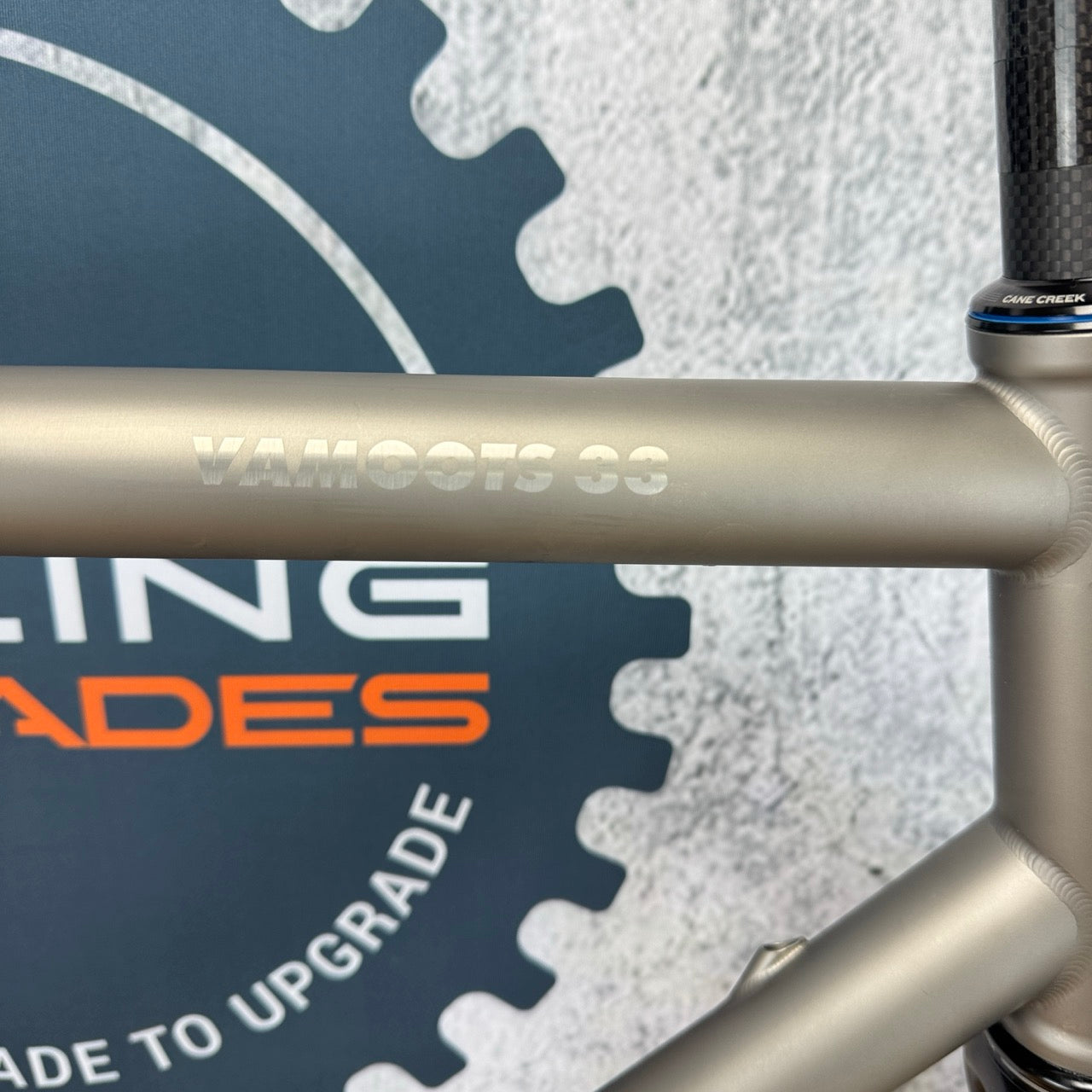 Low Mile! 2025 Moots Vamoots 33 58cm Titanium All-Road Bike Frameset 700c 2350g