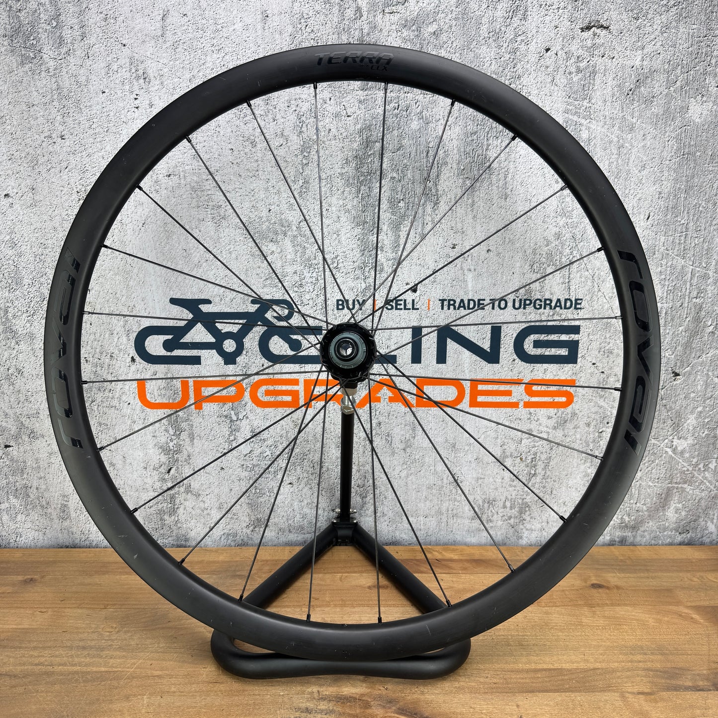 Roval CLX Terra Carbon Tubeless Center Lock Disc 700c Gravel Wheelset 1312g