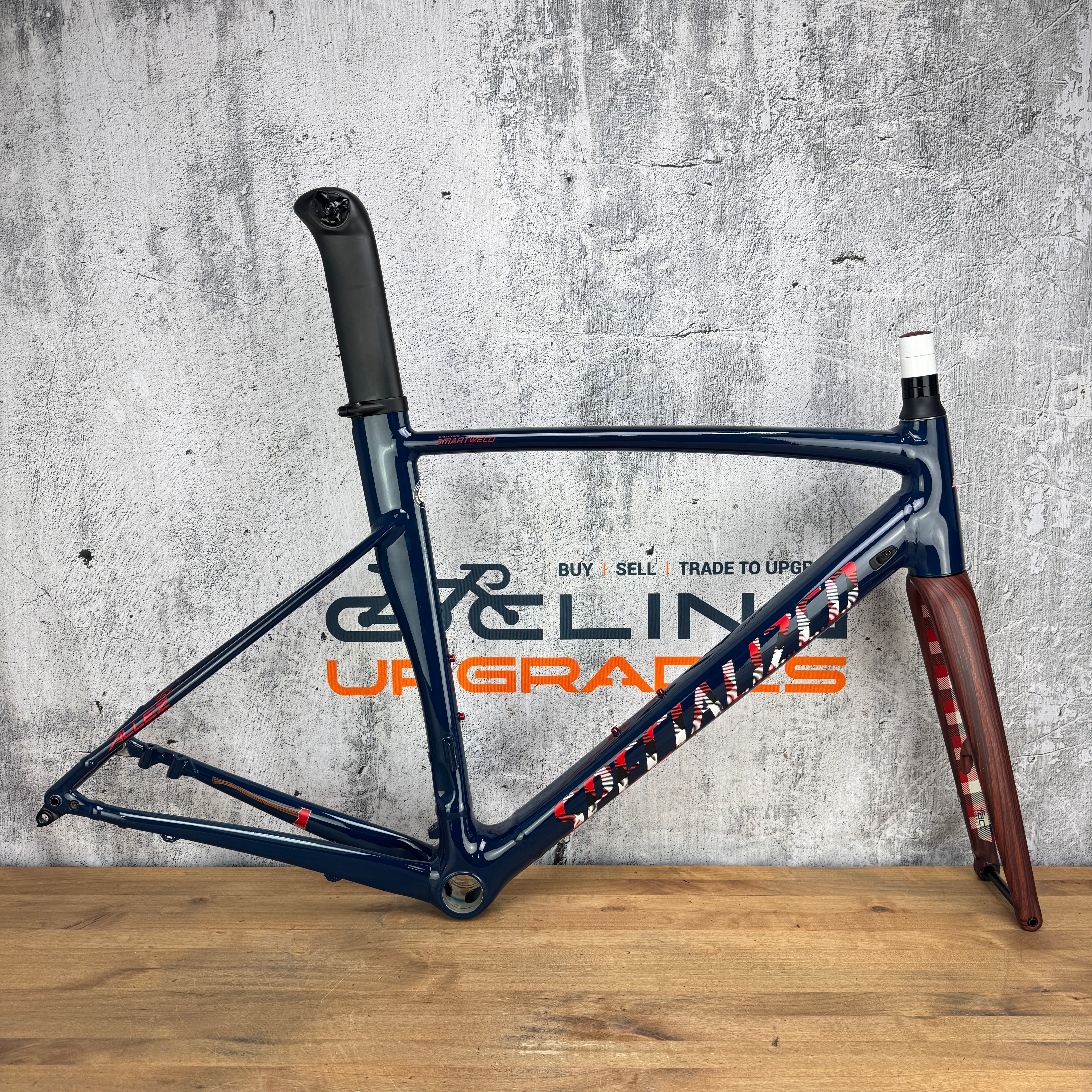 ALLEZ SPRINT COMP2021 サイズ52【ライト、サイコン】 2021 Specialized Allez Sprint Frameset – Specs, Comparisons