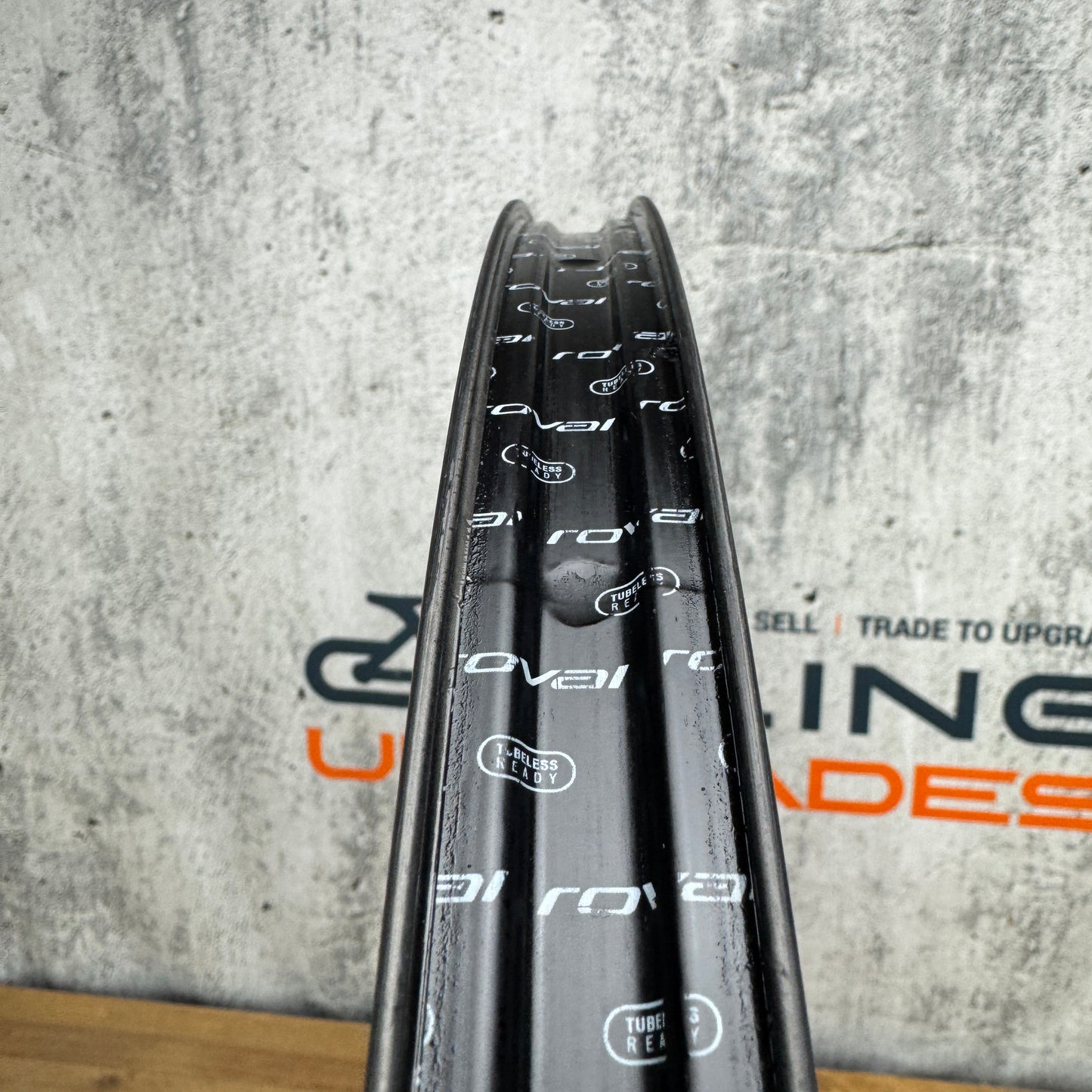 Roval CLX Terra Carbon Tubeless Center Lock Disc 700c Gravel Wheelset 1312g