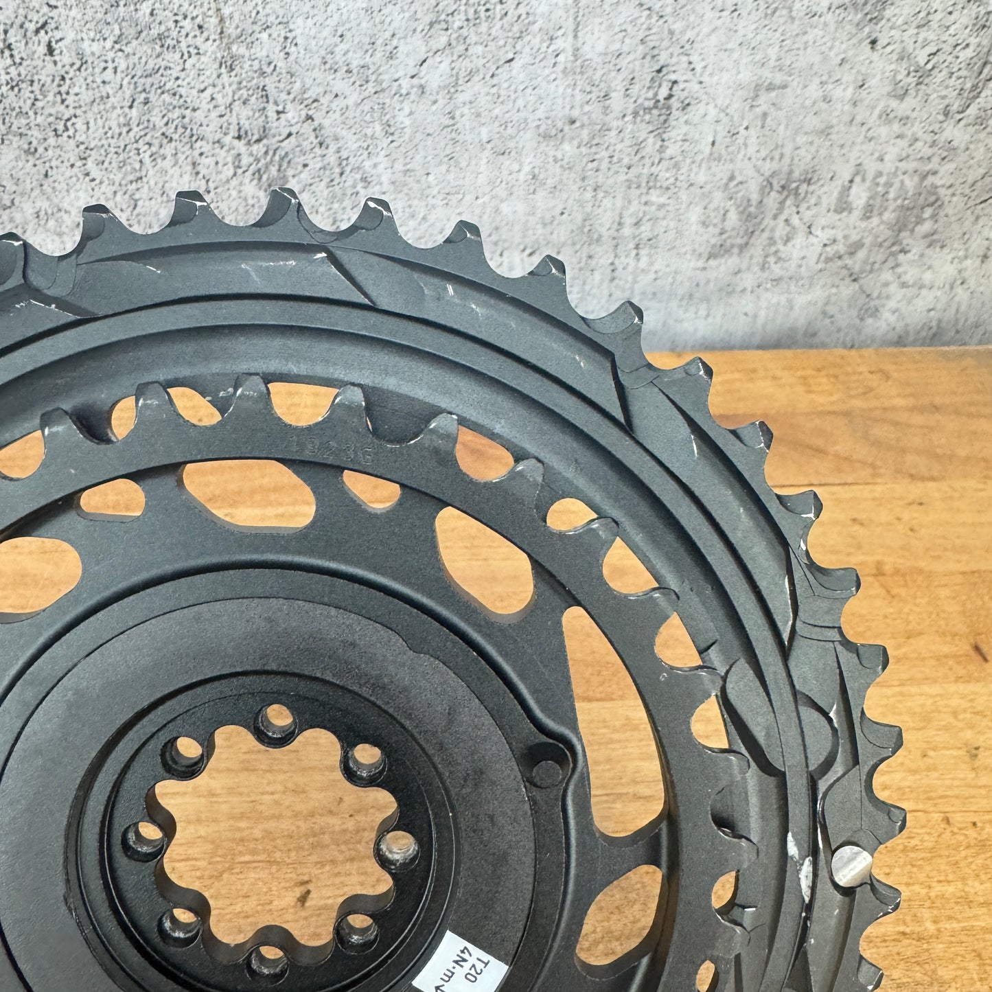 Light Use! SRAM Force AXS D2 46/33t 12-Speed 8-Bolt Direct Mount Chainring Set
