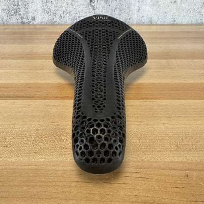 Low Mile! Fizik Aliante R3 Adaptive Kium 7x7mm Rails 145mm Bike Saddle 236g