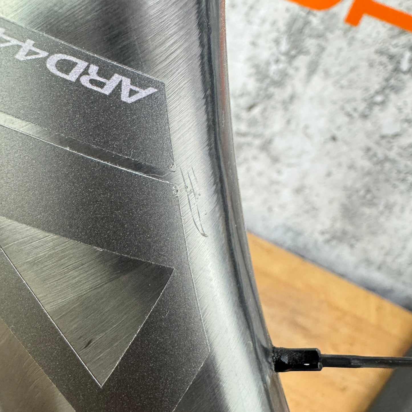 Chris King ARD44 R45D Matte Black Disc Brake Carbon Tubeless Wheelset 1600g