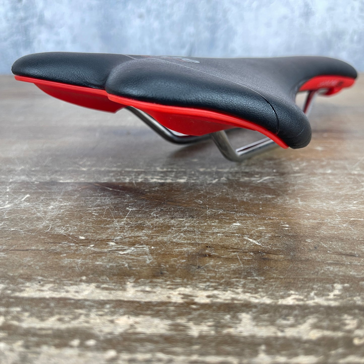 Astute Pilarga Skyline SR TitanV 7x7mm Titanium Rails 145mm Road Bike Saddle