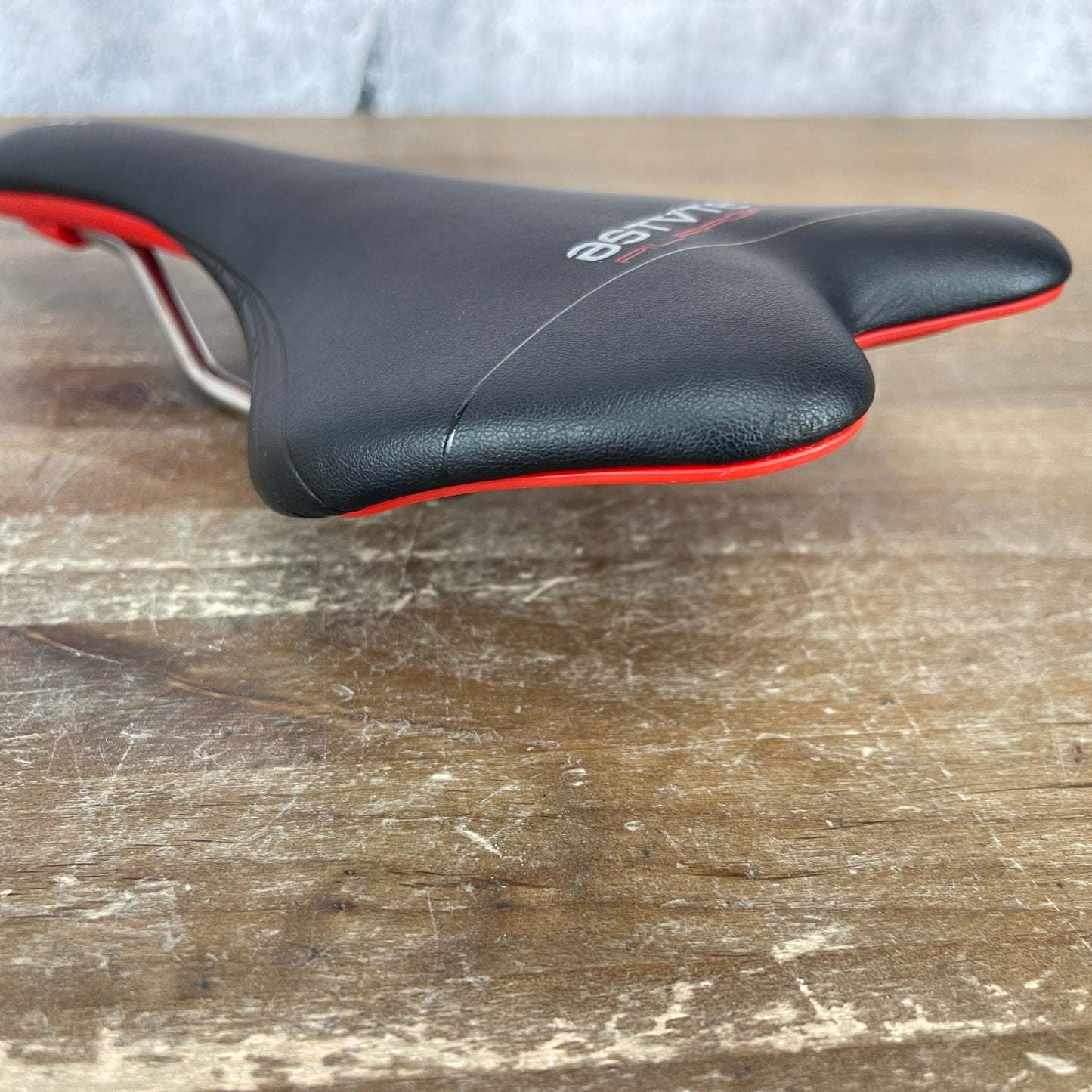Astute Pilarga Skyline SR TitanV 7x7mm Titanium Rails 145mm Road Bike Saddle