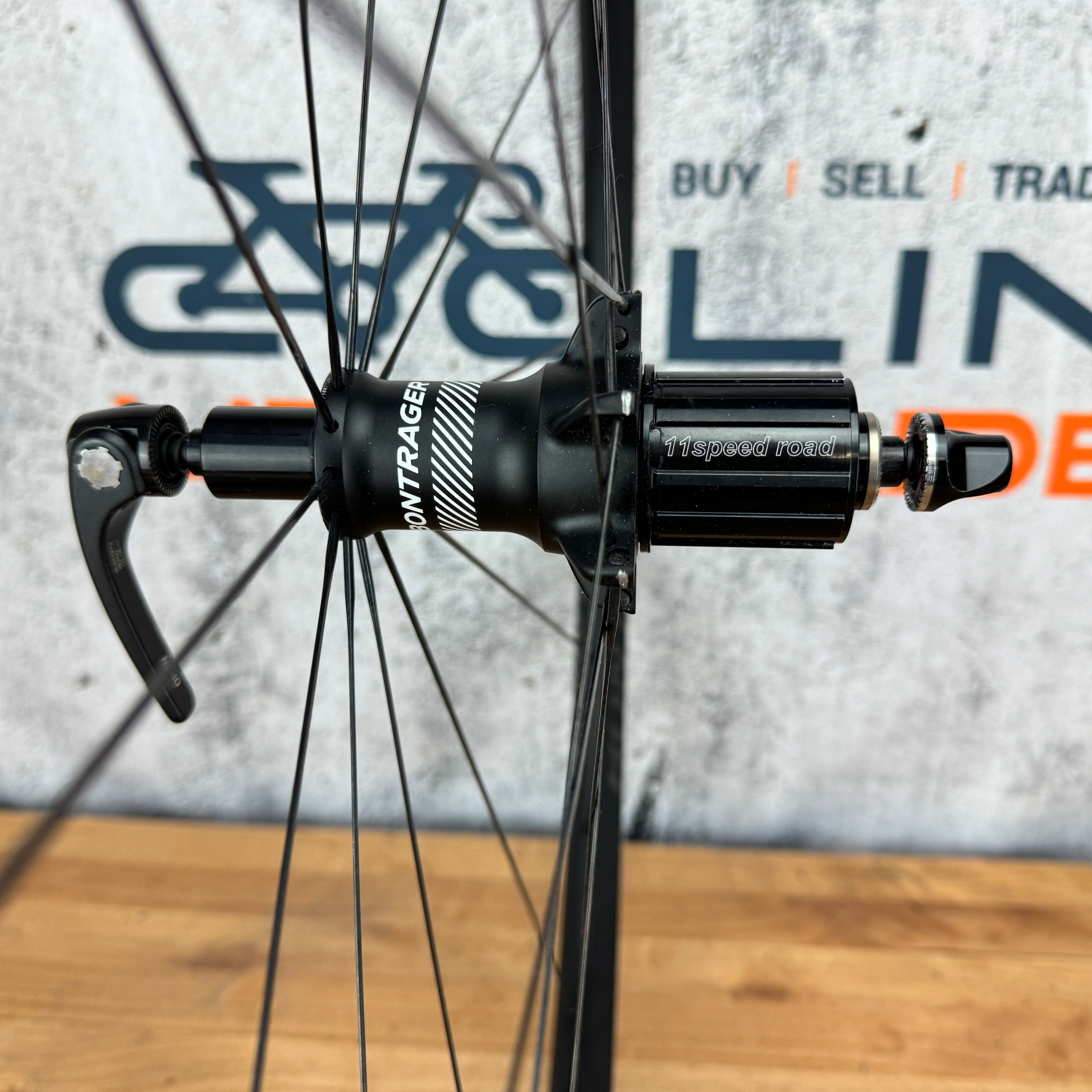 Bontrager paradigm clearance elite wheelset