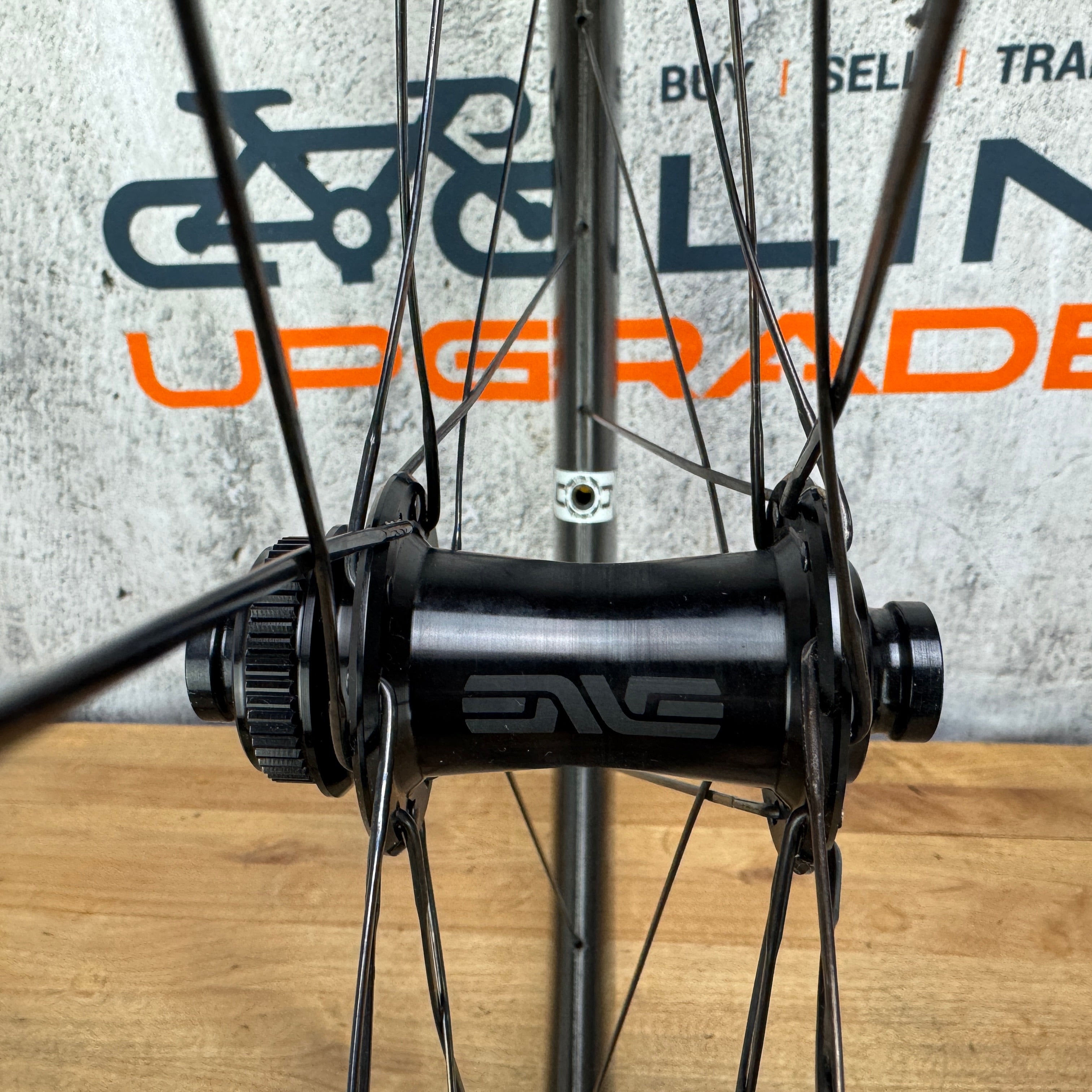 Mint! Enve Foundation 65 Carbon Tubeless Hookless Disc Wheelset