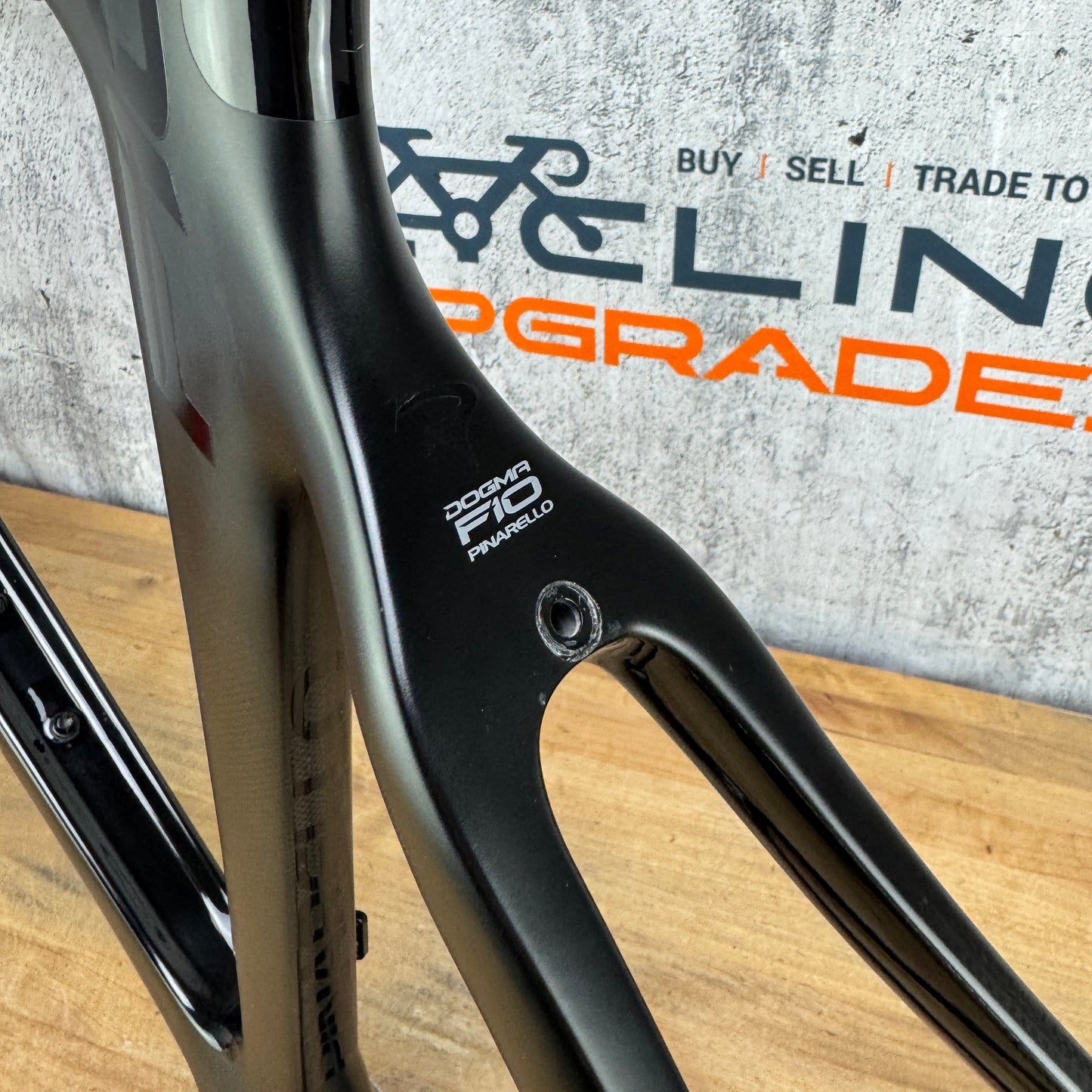 Pinarello Dogma F10 55cm Carbon Rim Brake Road Bike Frameset 700c 2050g