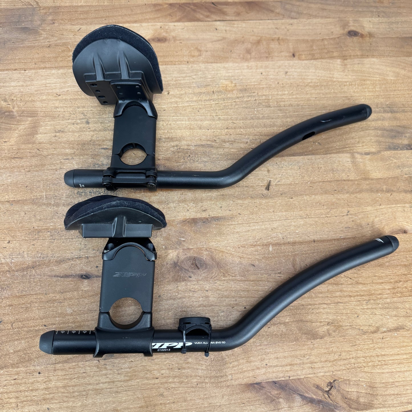 Zipp Vulka TT/Triathlon Clip-On Aero Extensions + Arm Pads for 31.8mm Handlebar