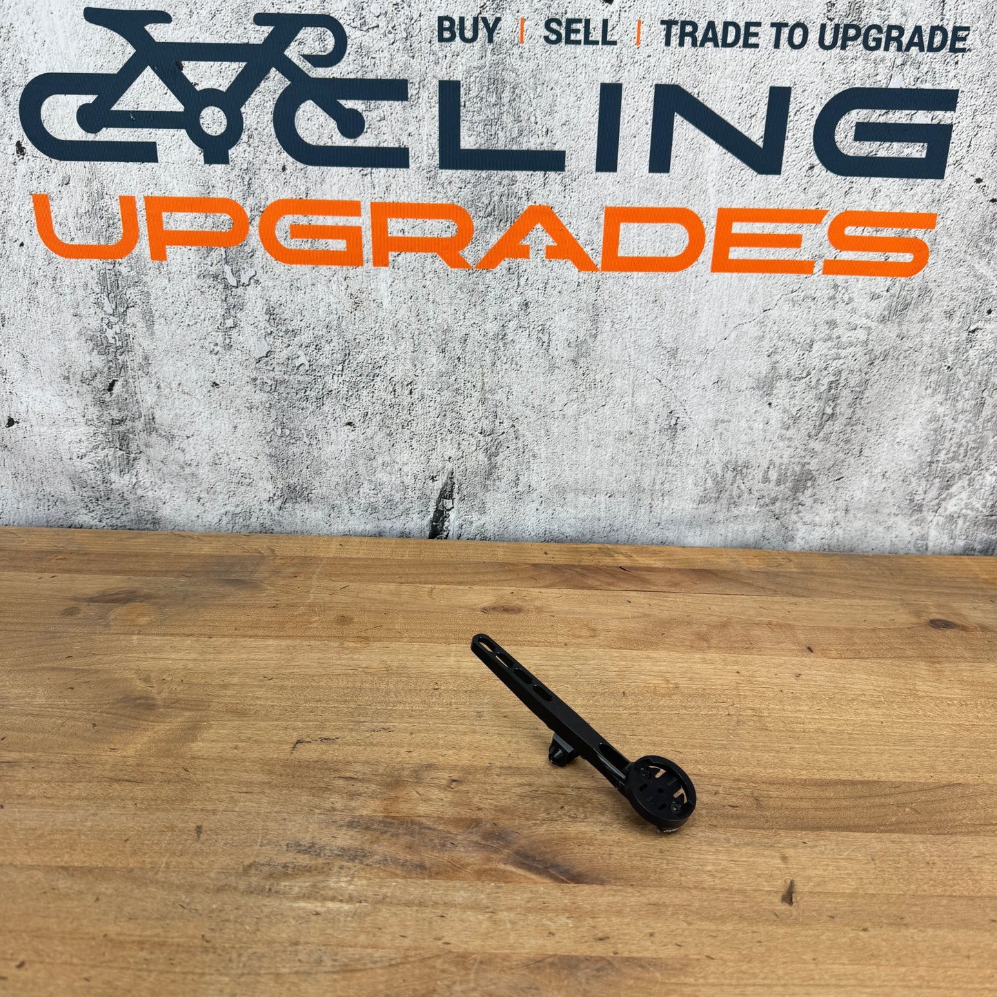 New! CarbonWorks Integrated Handlebar Computer Mount Multifunctional MSRP $100