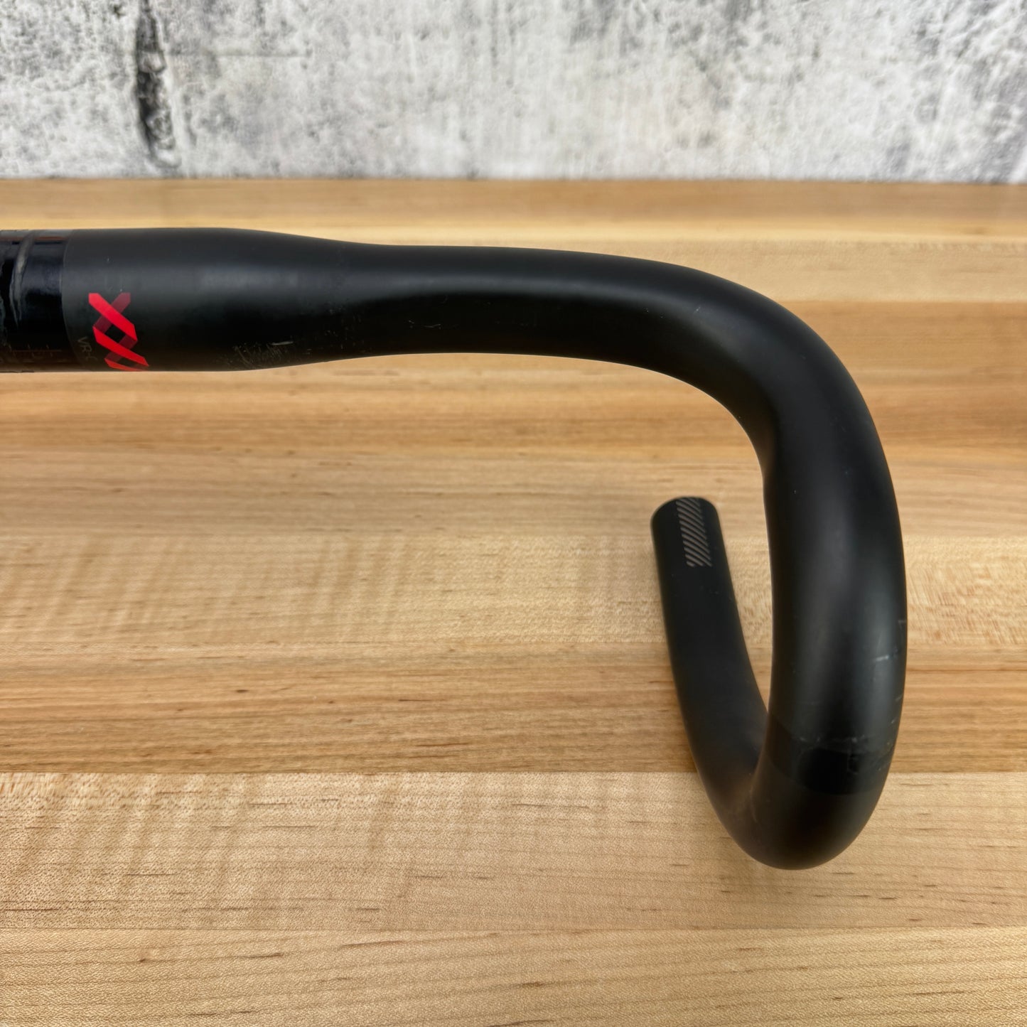 Bontrager XXX VR-C 38cm 31.8mm Carbon Road Bike Handlebar 185g