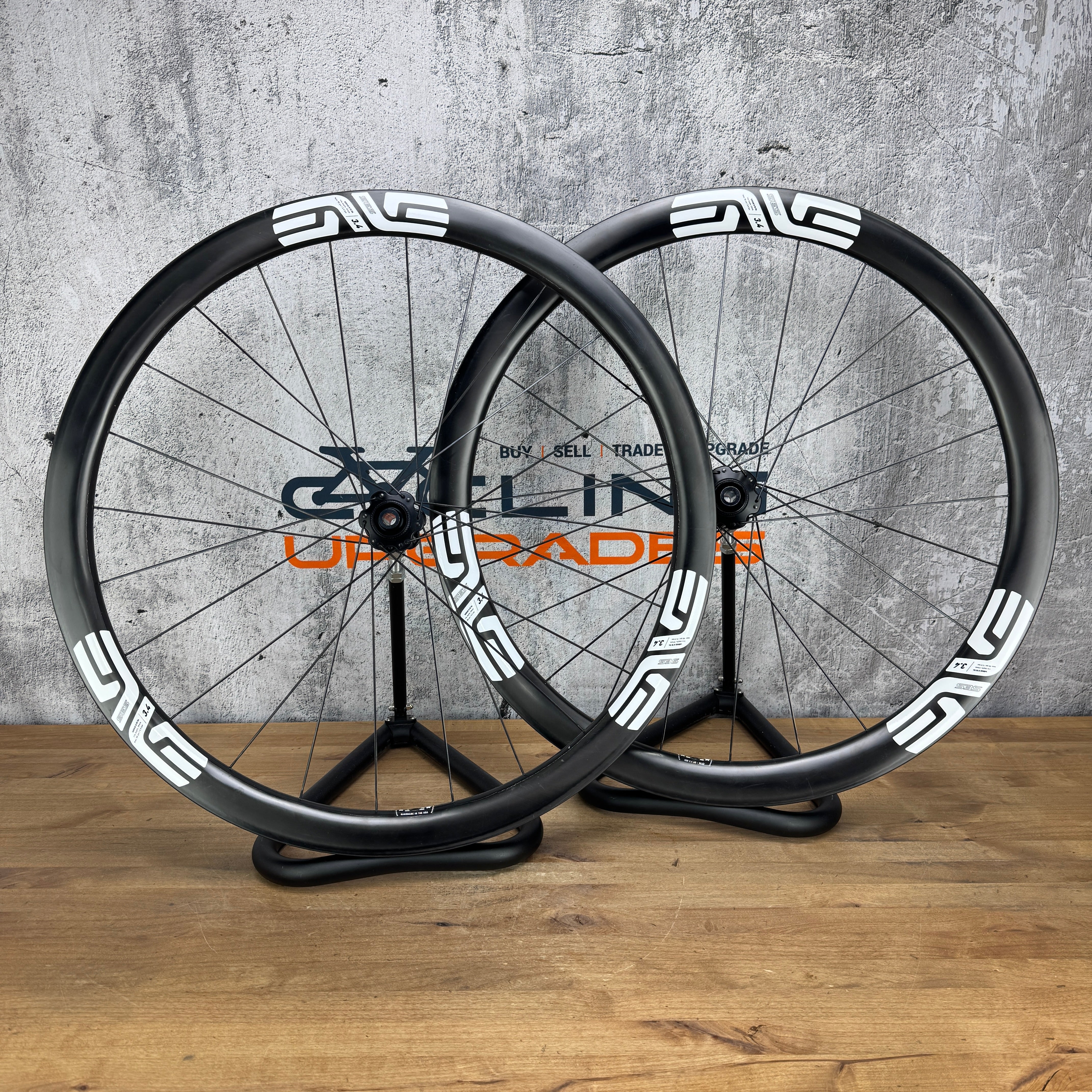 Enve SES 3.4 Carbon Tubeless Hookless Disc Brake Wheelset 700c