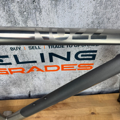 Mint! 2023 No. 22 Aurora 54cm Titanium Disc Brake Frameset 700c 2935g